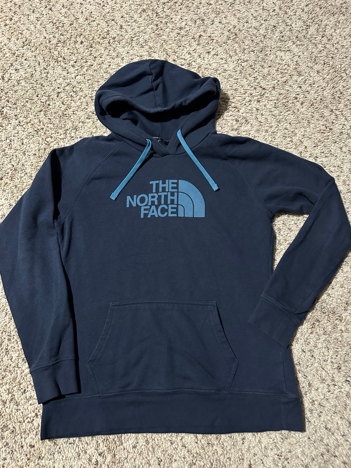 Women’s Large North Face Hoodie