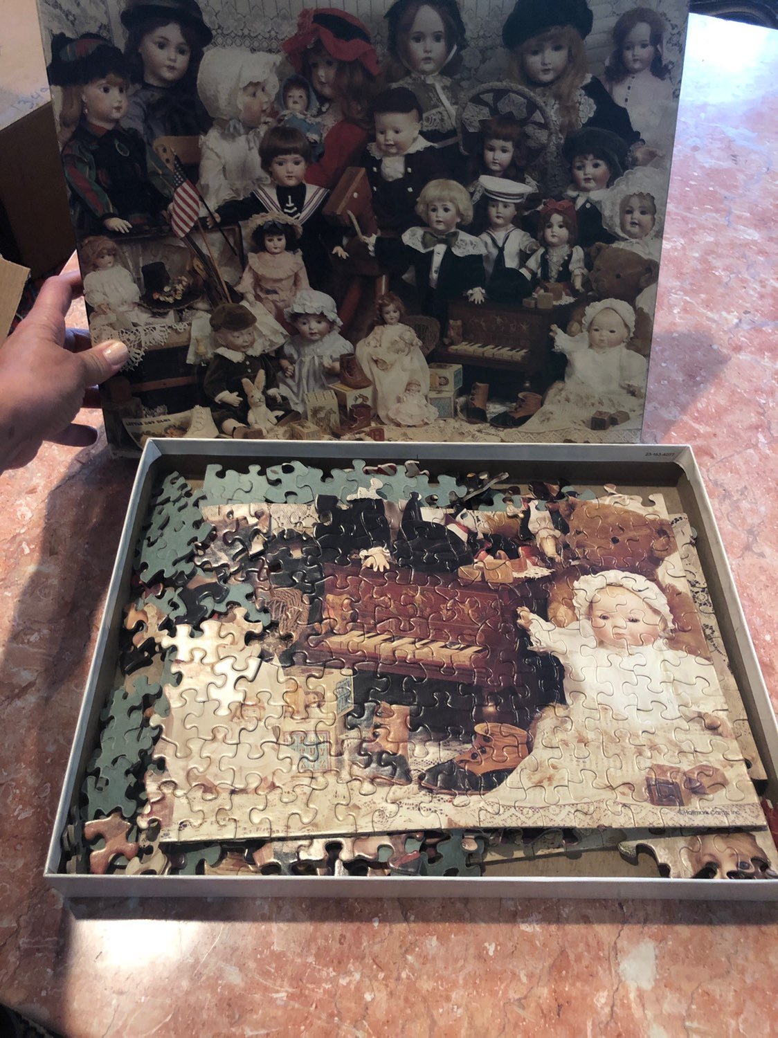 The Doll Shop over 500 piece puzzle vint