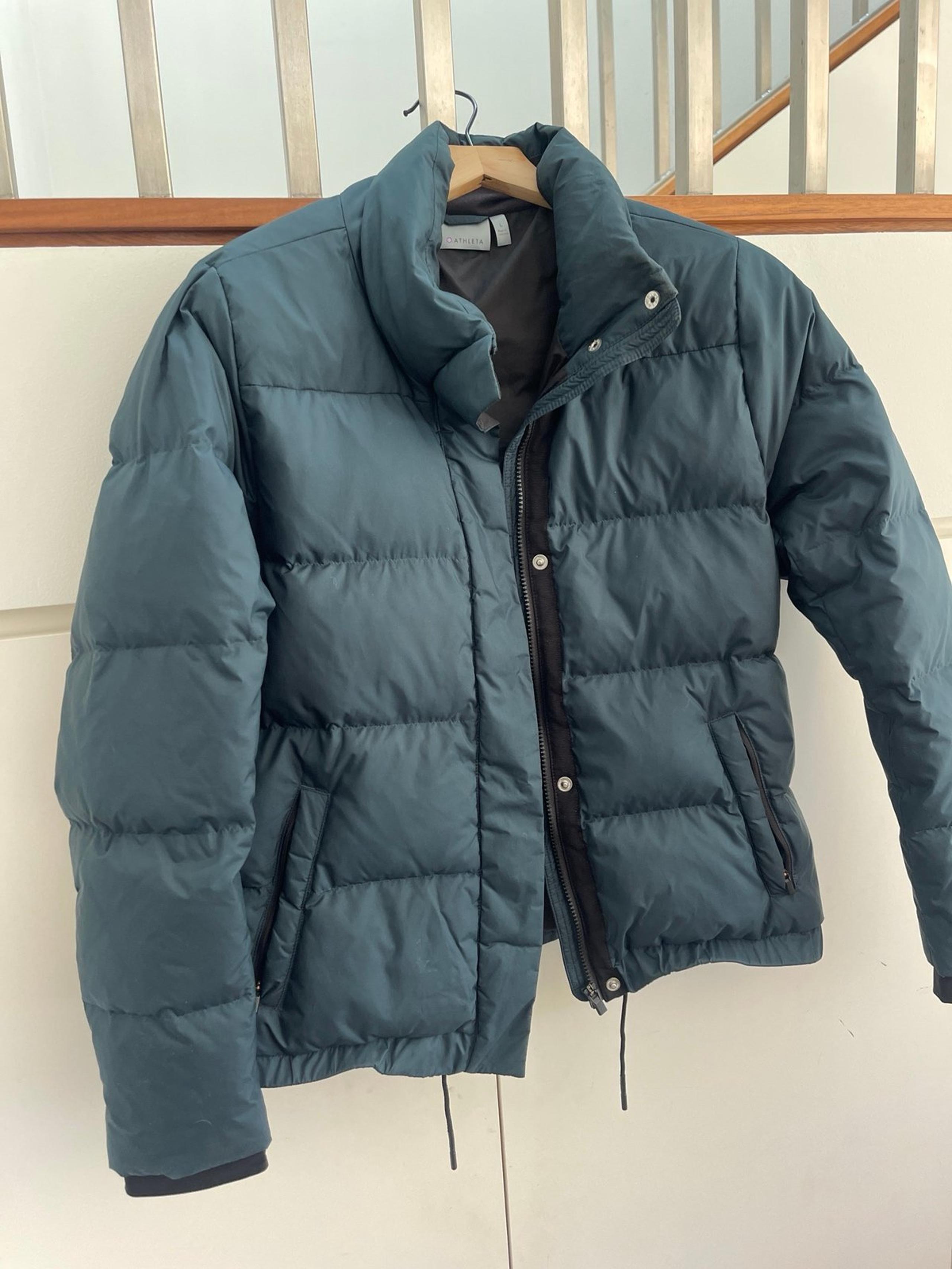 Athleta women’s puffer Jacket down filled size large