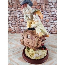 G.Armani Capodimonte Gulliver's World Series Frightened Figurine