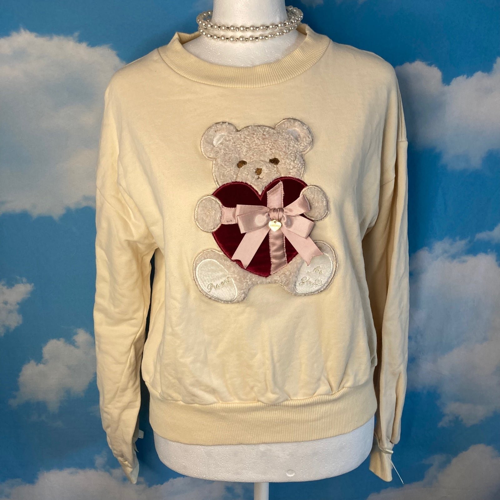 Liz Lisa Present Teddy Bear Sweater