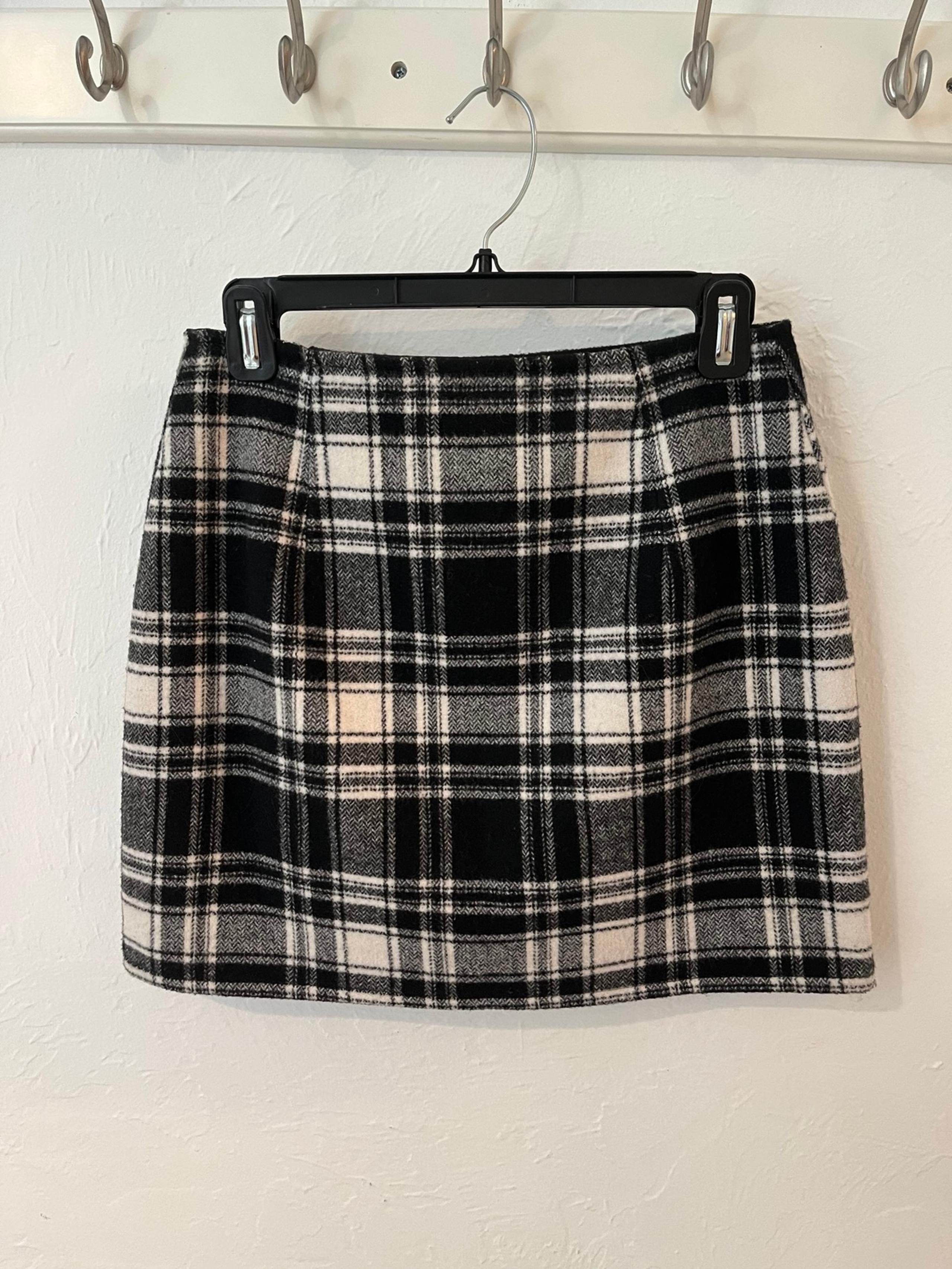 Hollister Women's Skirt Plaid Sz Sm Lined w Side Zipper
