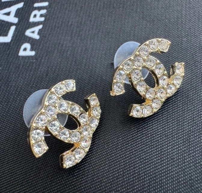 ➖LAST ONE!➖Popular Classic LOGO Minimalist Rhinestone Earrings