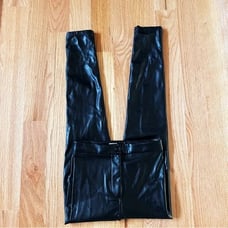 Wilfred Free Aritzia Vegan Leather Pant / Legging - Black