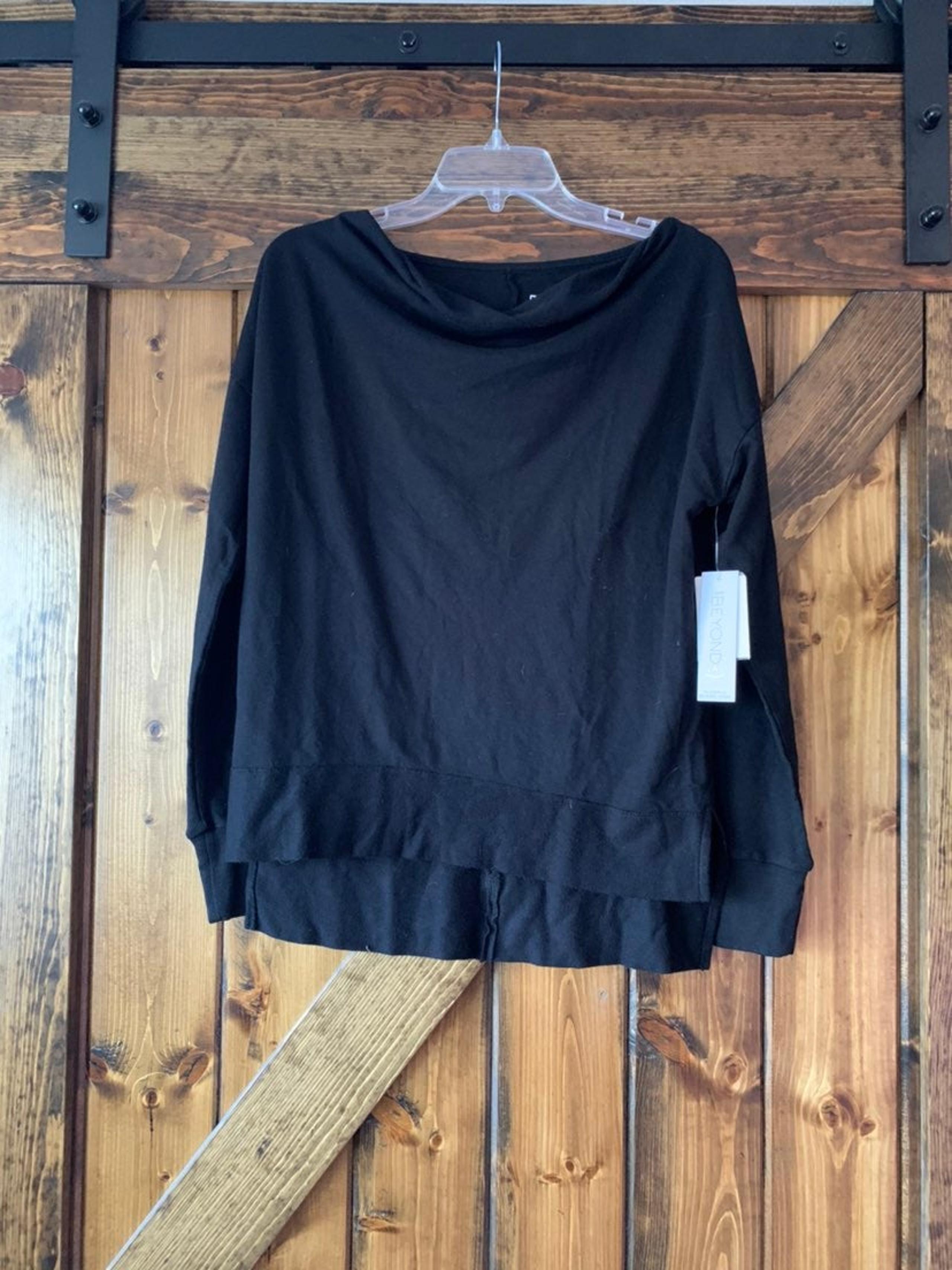 Beyond Yoga shifted pullover in black