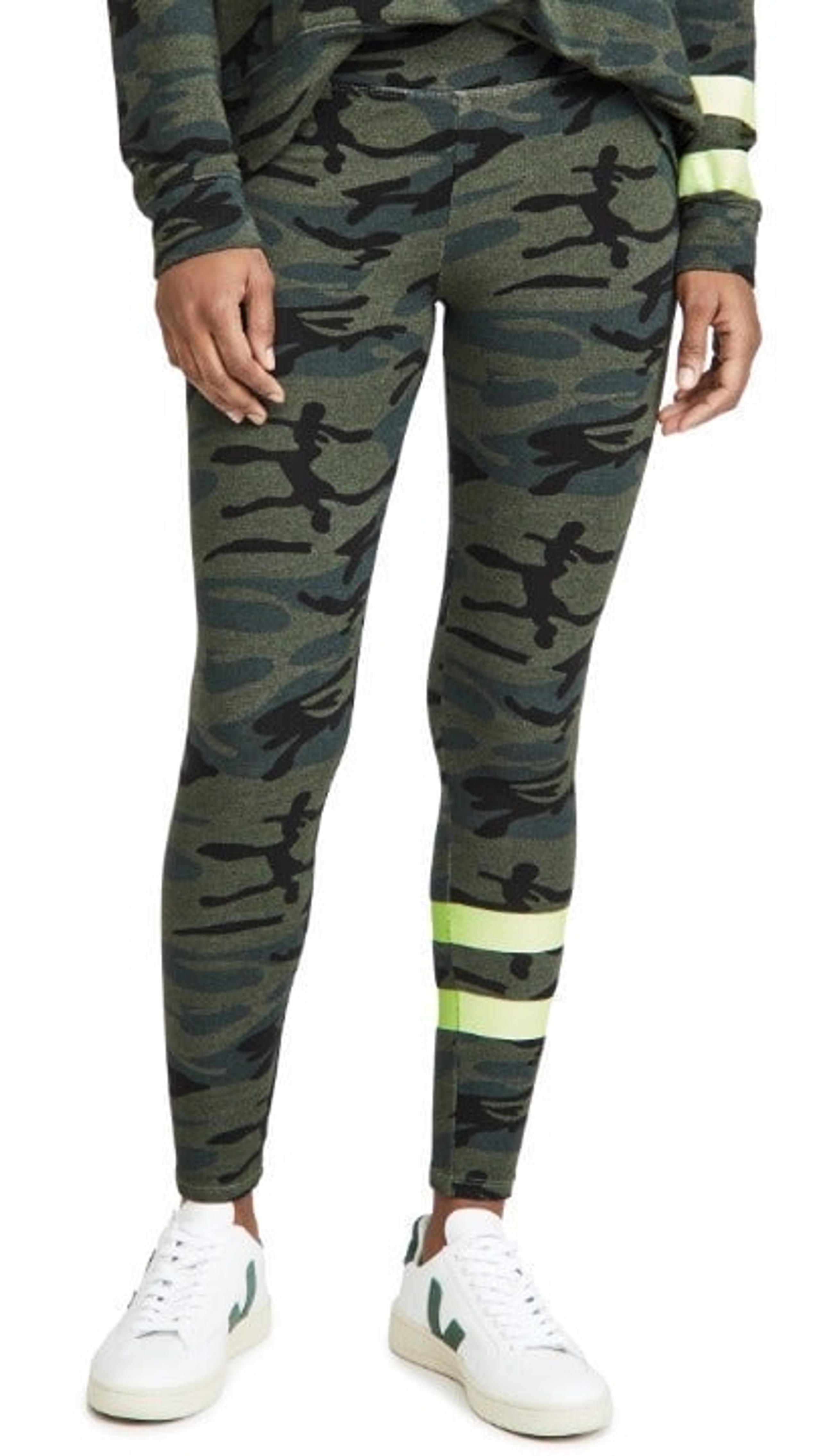 SUNDRY Women's Size 0/XS Olive Stripe Camo Yoga Pants $124 NWT