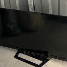 LG 47 LED HDTV