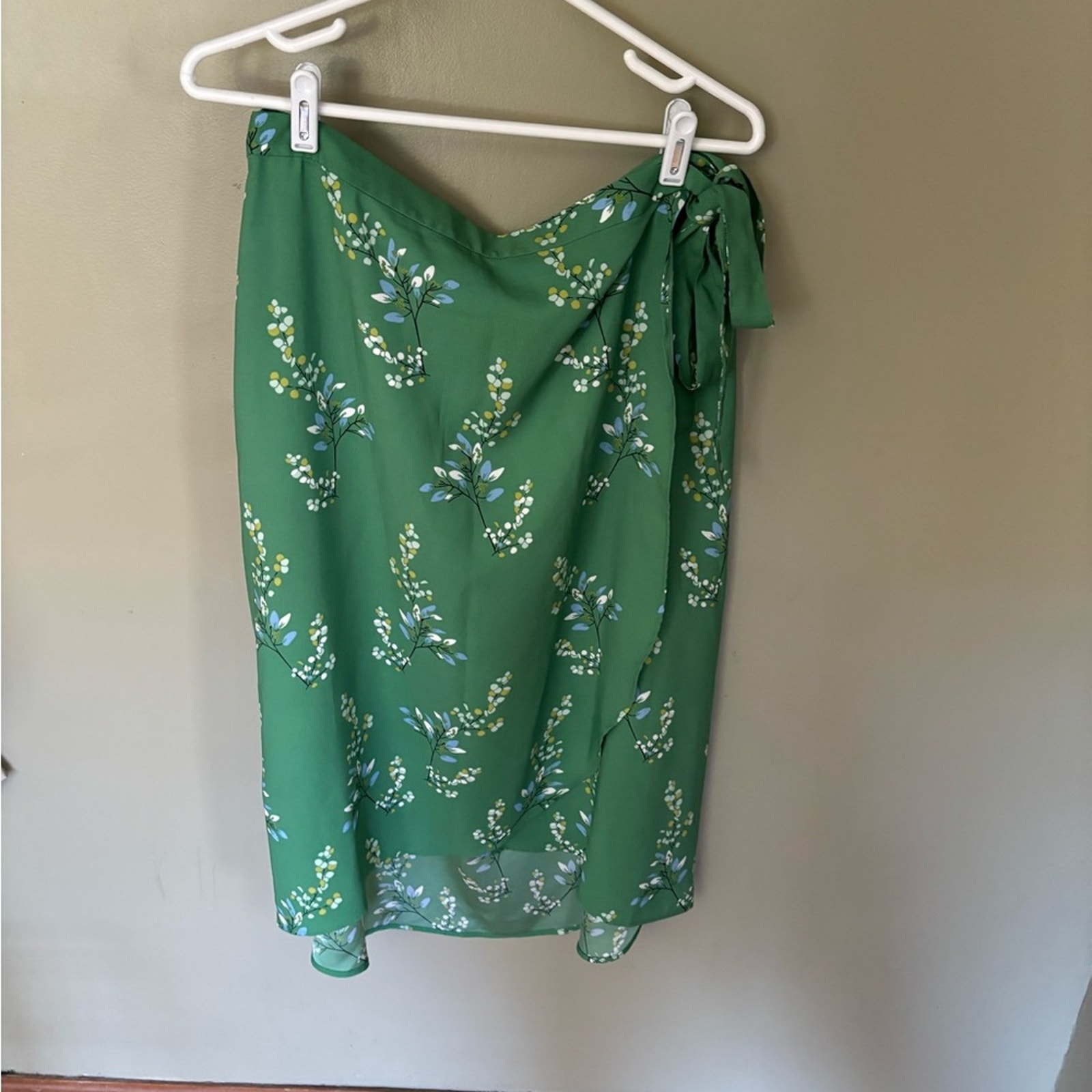 LOFT Green Floral Skirt