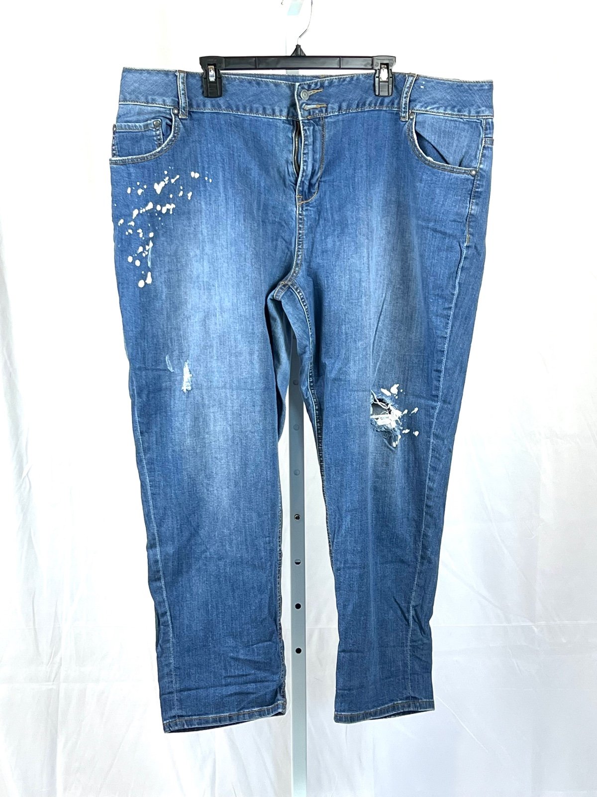 Lane Bryant Capri distressed jeans straight leg 24 854