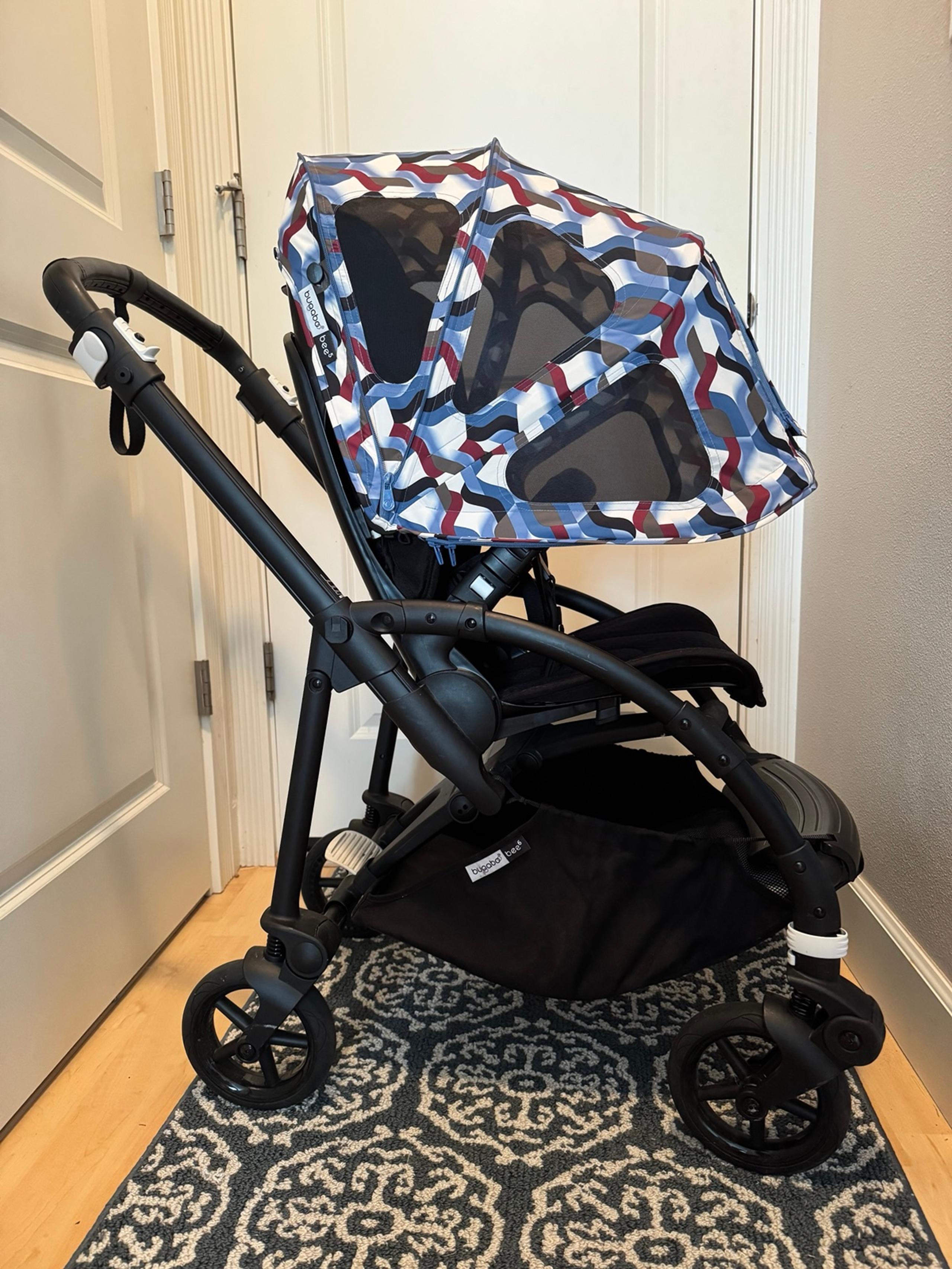 ****Bugaboo bee6 All black  stroller with rain cover ****