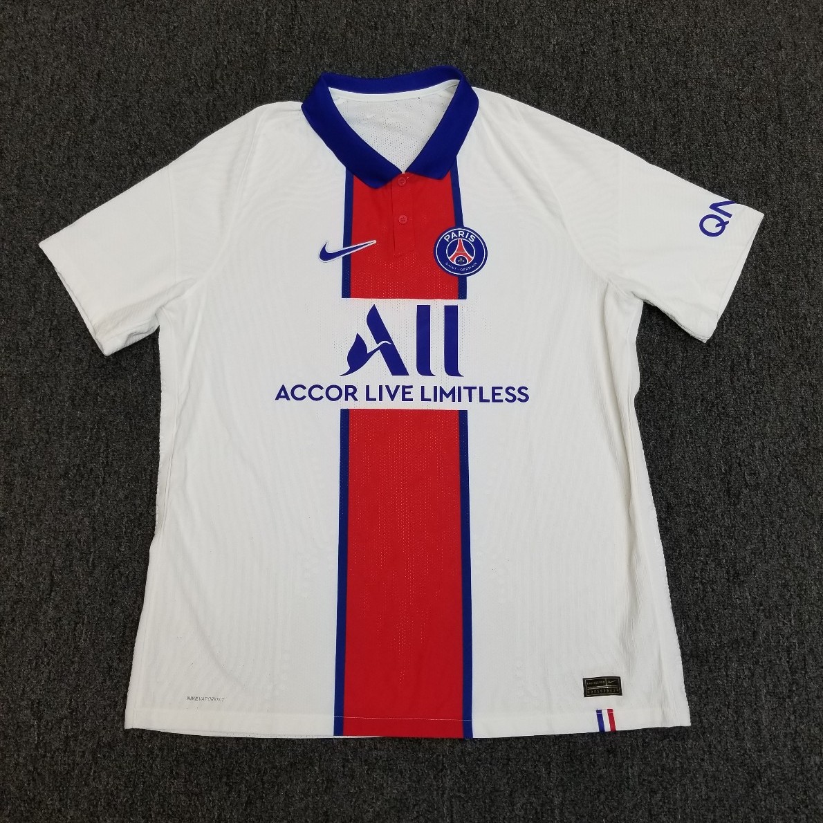 Mens PSG player jersey X-Large
