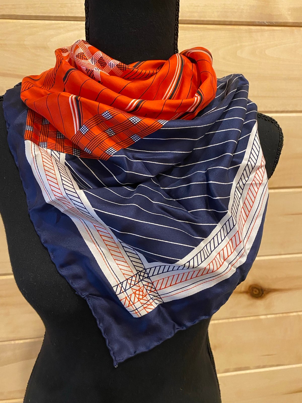 Vintage Made in Italy 100% silk scarf made for Hudson’s