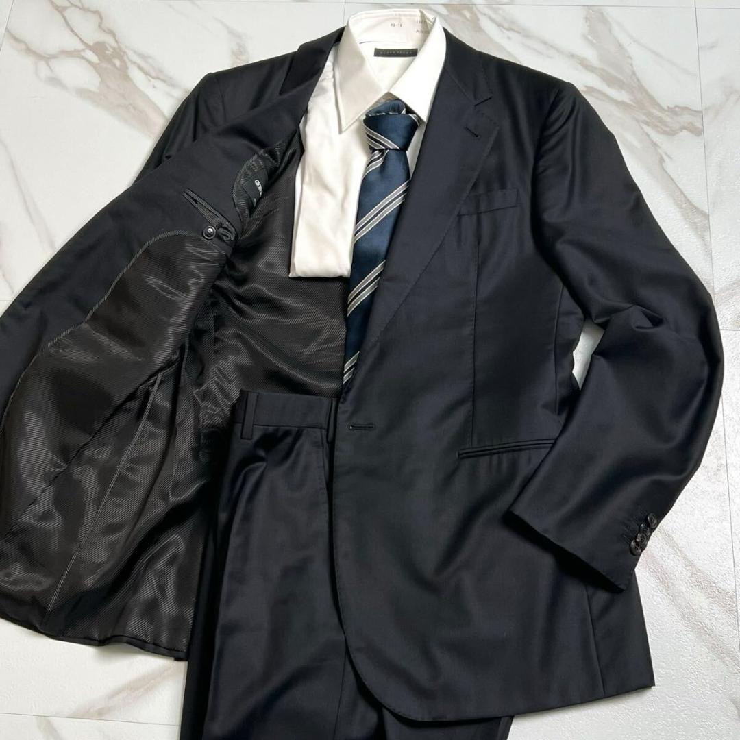 Near-Mint Giorgio Armani Suit Set, Cashmere, XL Size, Black