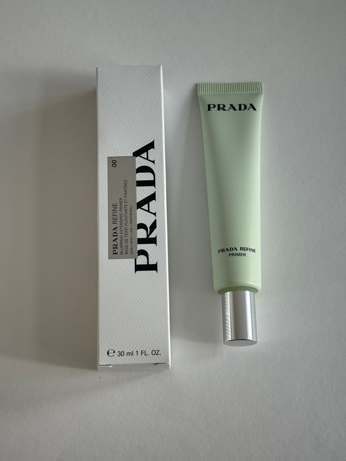 Prada Refine Blurring Primer 00 Universal (30ml) - Brand New