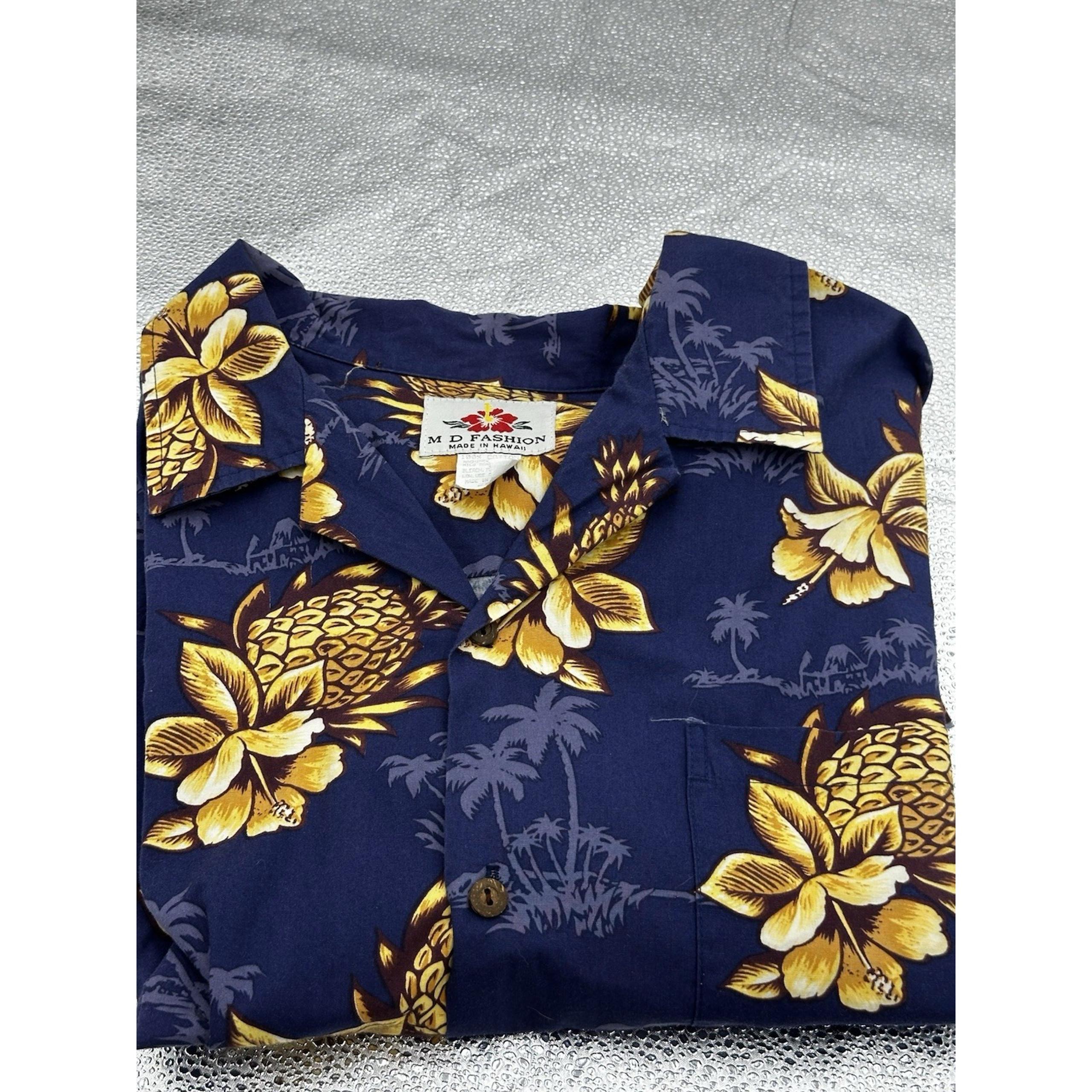 M D Fashion Hawaiian Shirt Mens 2XL Blue Pineapple Print Short Sleeve Button