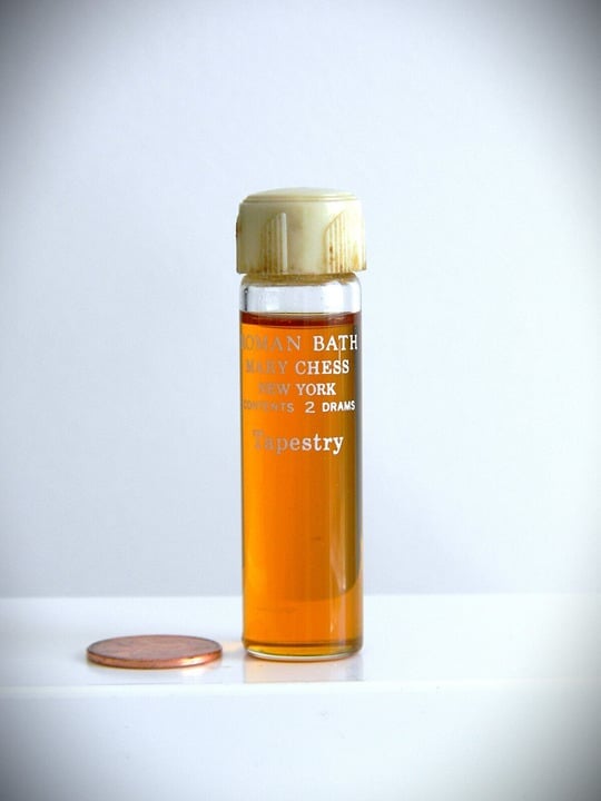 1930's VERY RARE MARY CHESS ROMAN BATH OIL ~ TAPESTRY ~ TRAVEL SIZE - 2 DRAMS