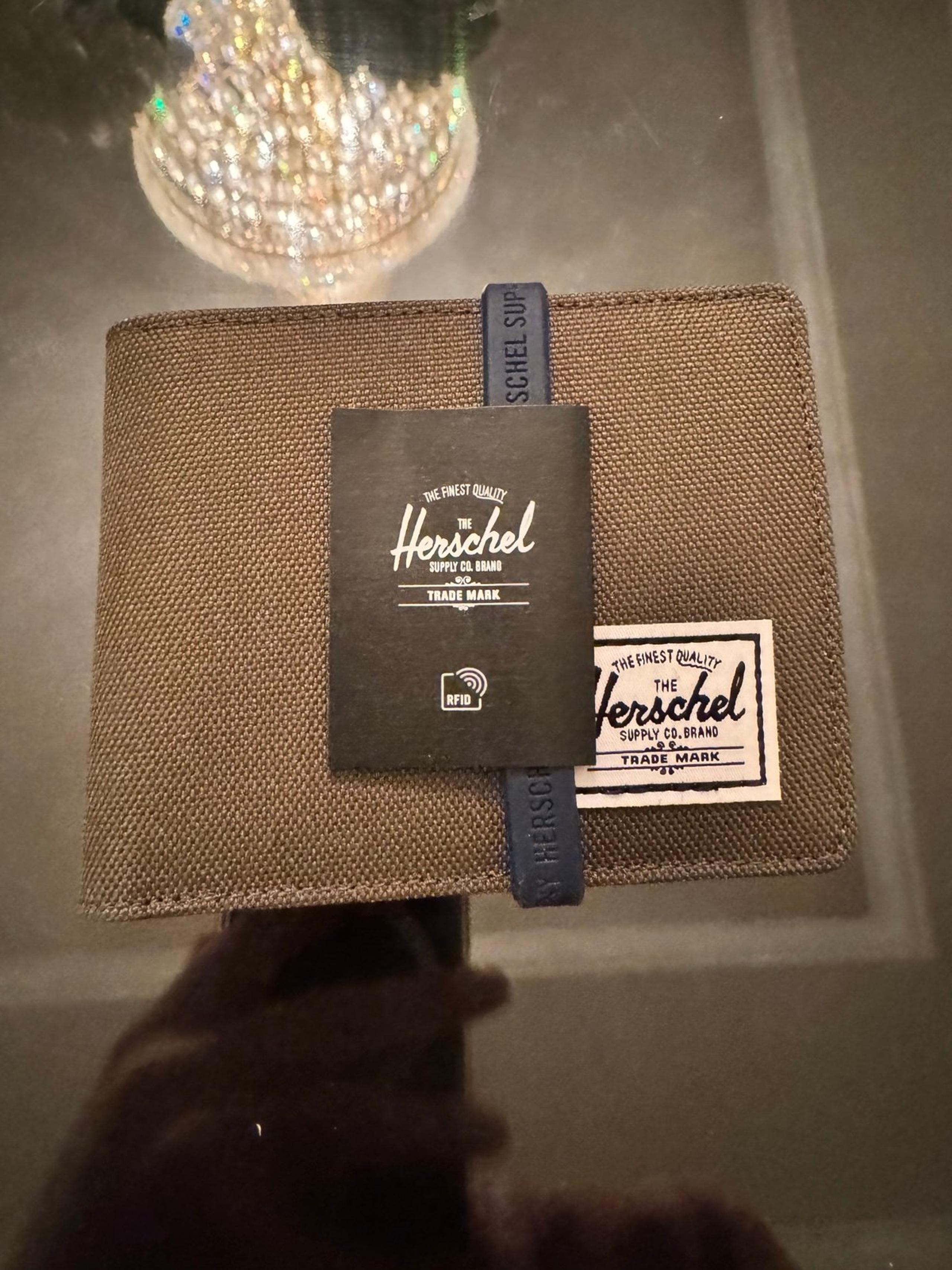 Herschel Supply Co. Roy Bi-Fold Wallet