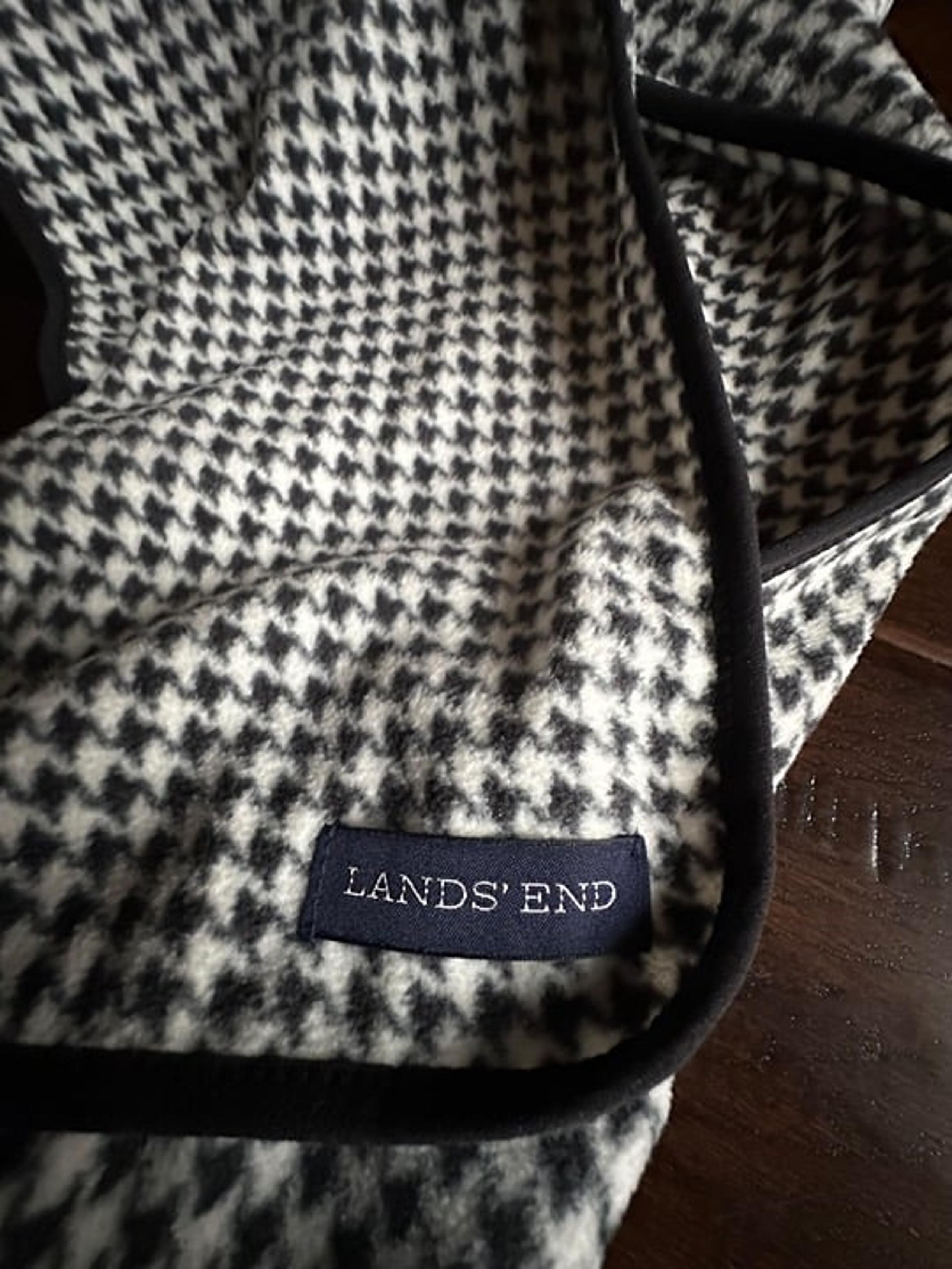 Lands' End Black and White Women's Scarf