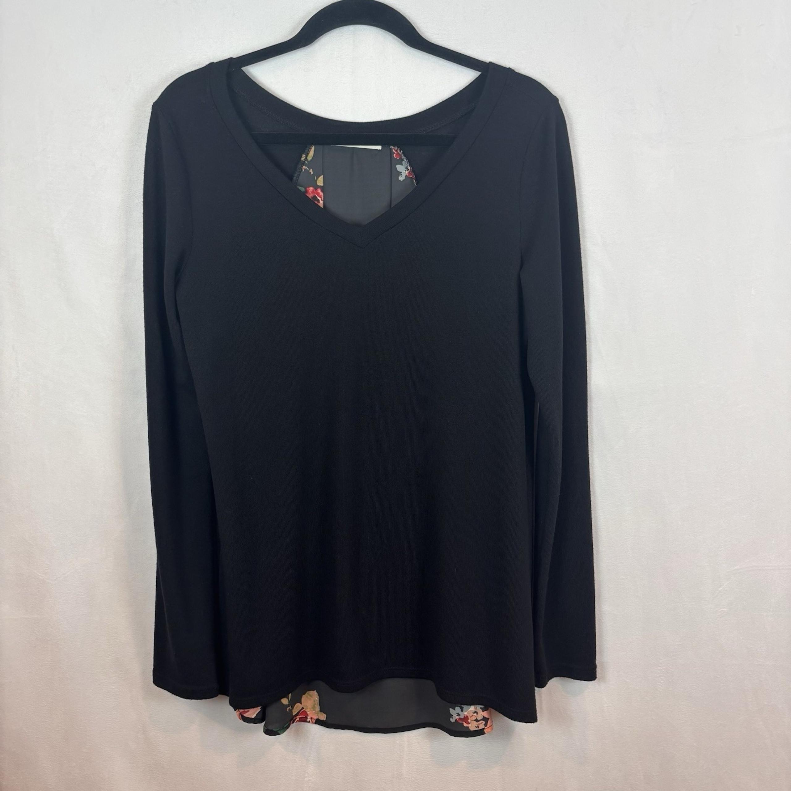 Le Lis Women's Black Sheer Floral Back Blouse size Medium workwear feminine