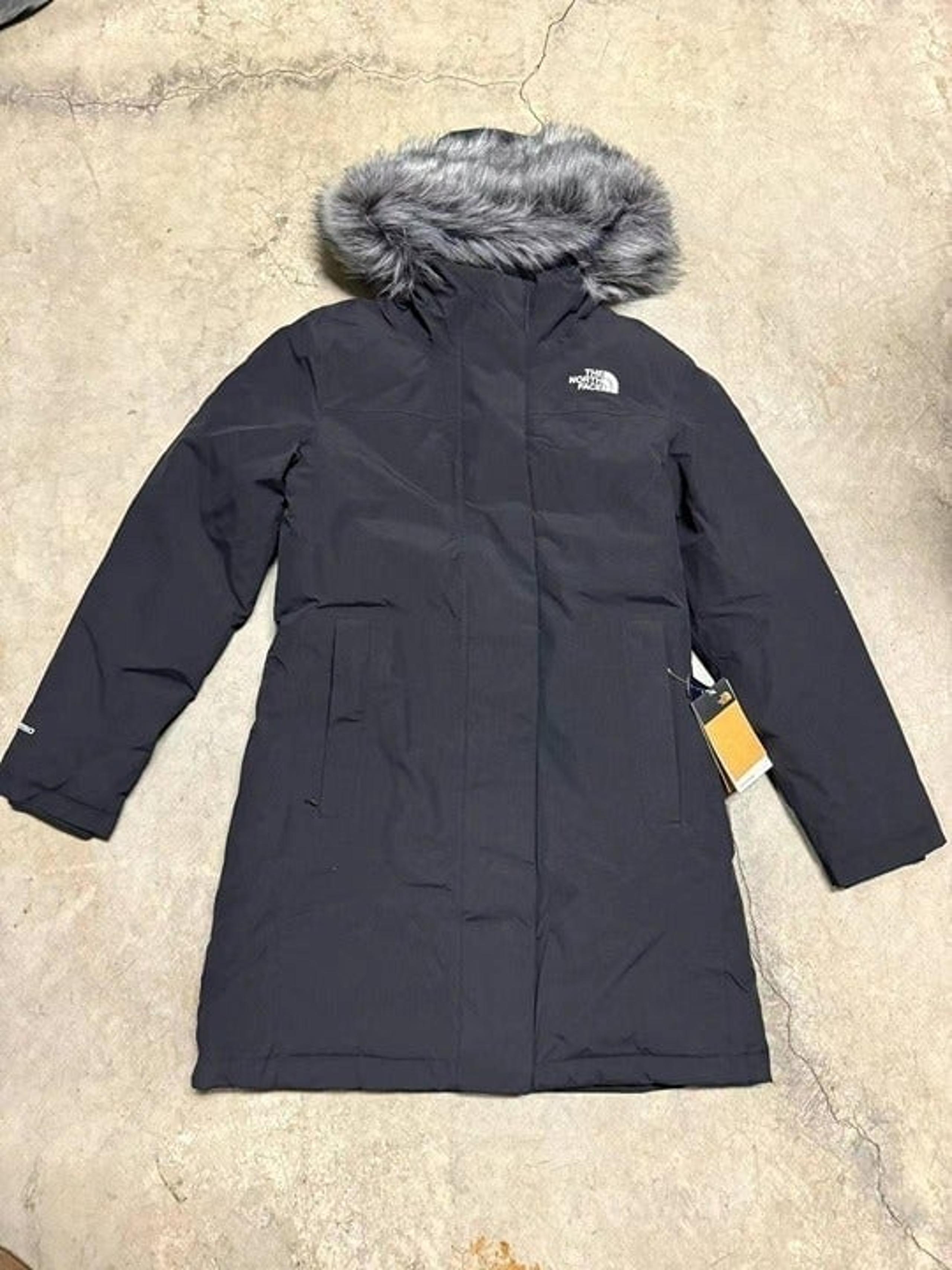 THE NORTH FACE WOMEN'S ARCTIC PARKA