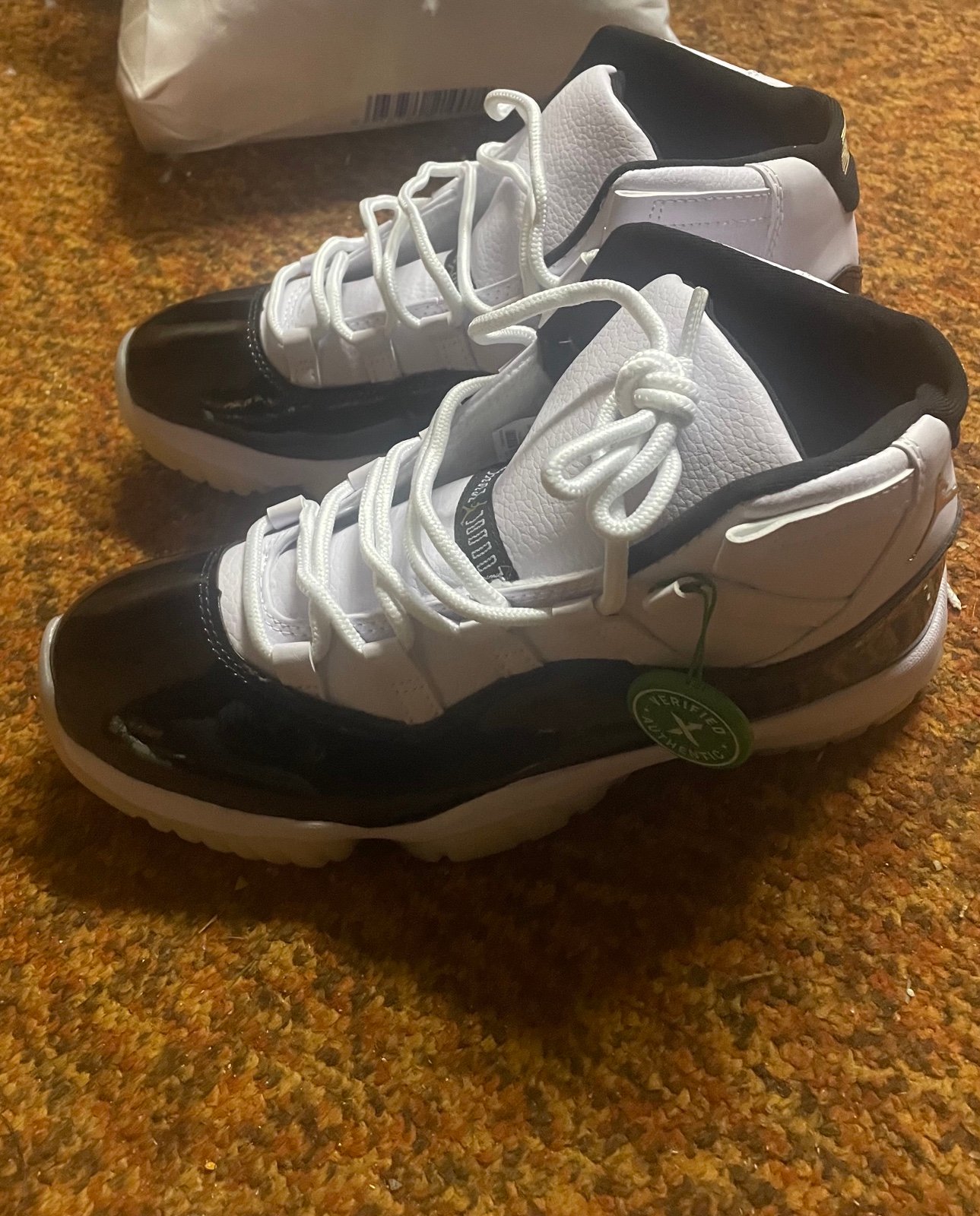 Jordan 11 Retro Grattitude