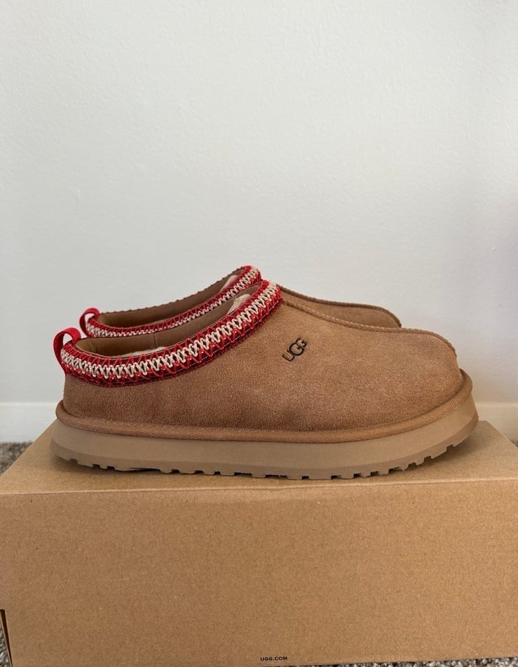 NWT UGG TAZZ Kids’