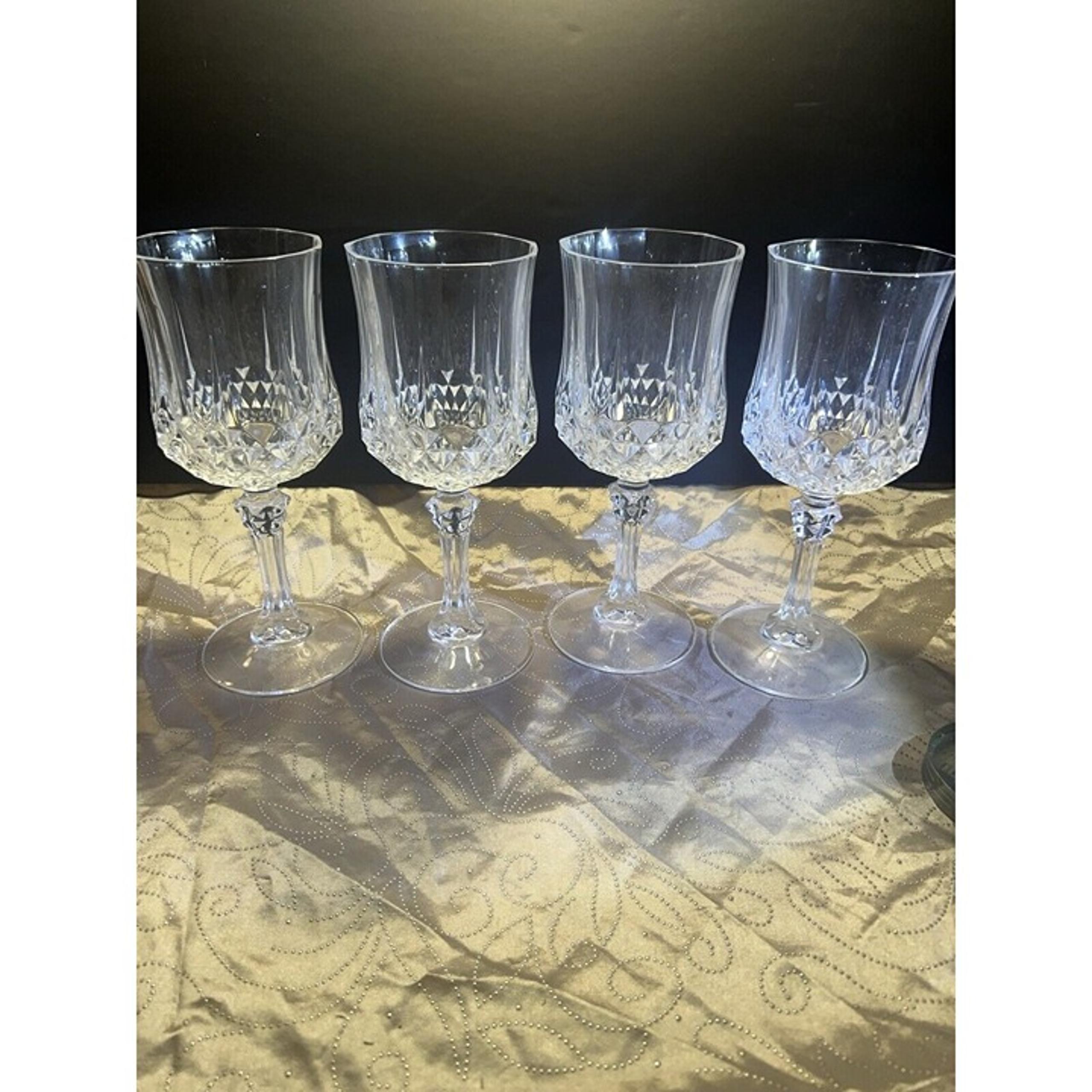 4 Cristal d'Arques 5 oz Wine Glasses Longchamp Stems 6½ H French Vintage (1529)