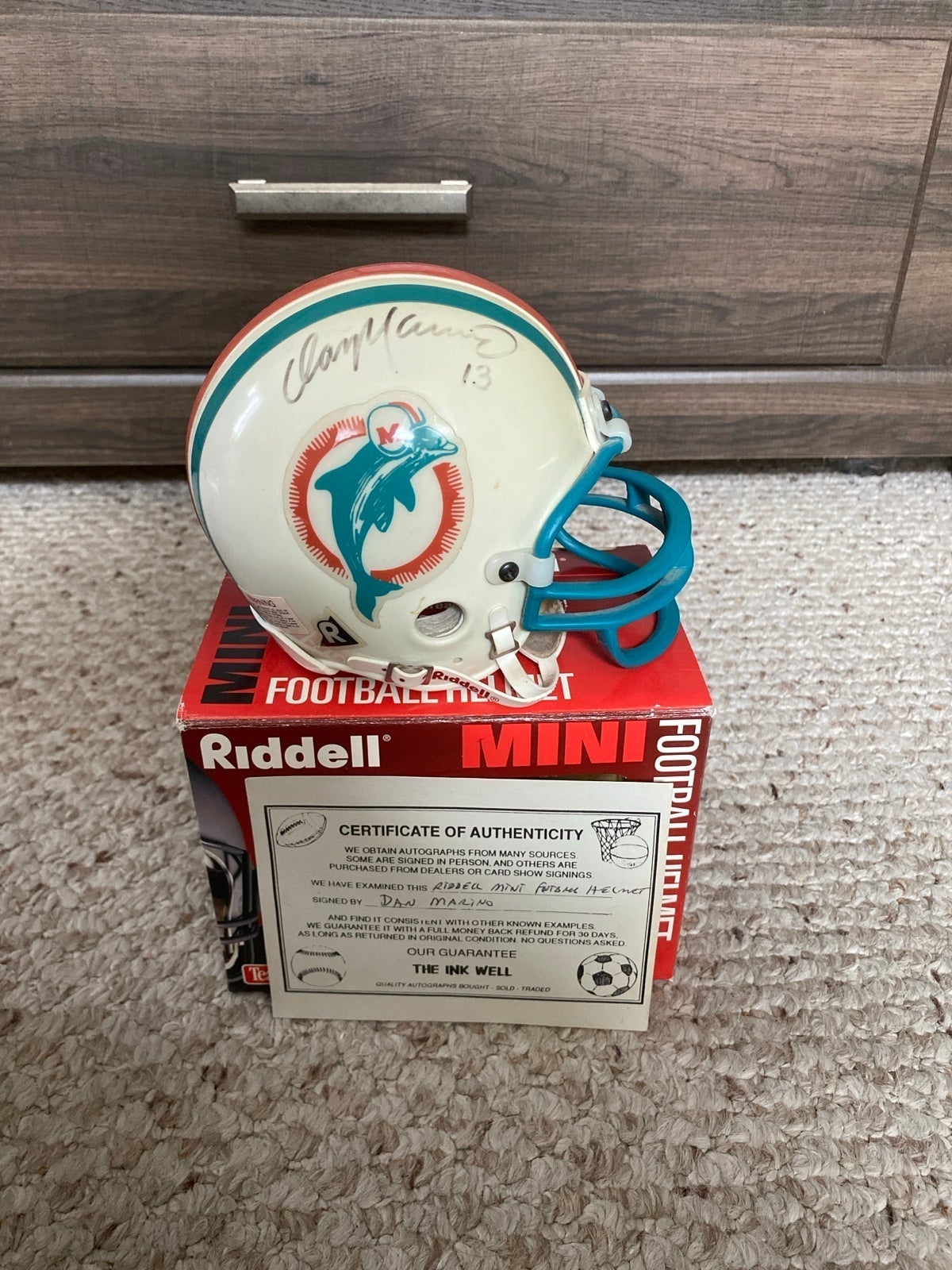 DAN MARINO AUTOGRAPHED VINTAGE MINI HELMET CLASSIC LOGO MIAMI DOLPHINS
