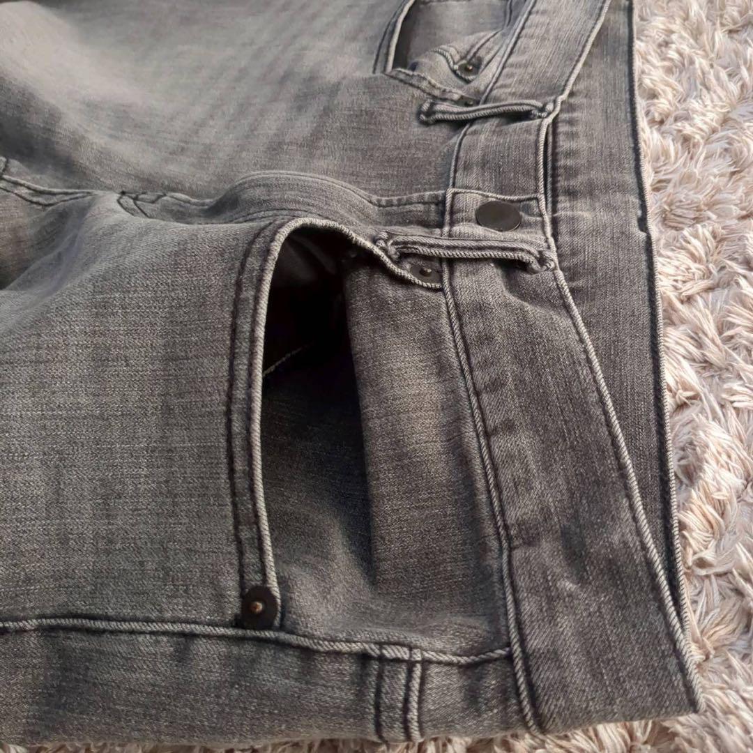 GU (ジーユー)【30】Straight Denim Pants with Whiskers and Honeycomb Pattern, Gray - detail