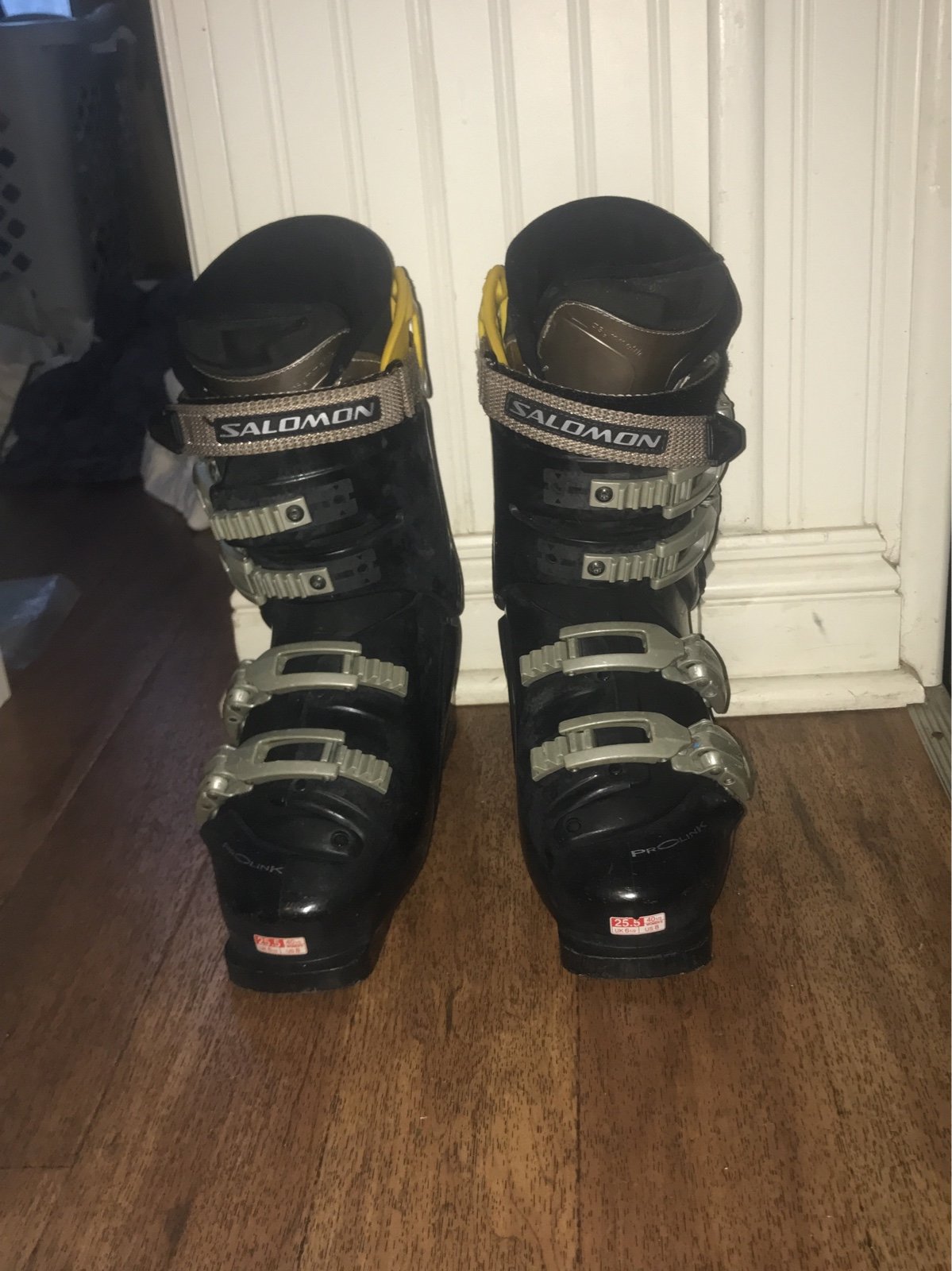 Salomon Ski Boots Prolite AXE technology