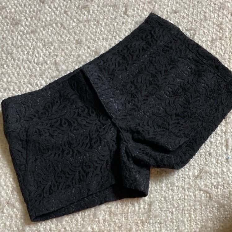 NWOT Boom Boom Jean Size 1 Black Lace Shorts