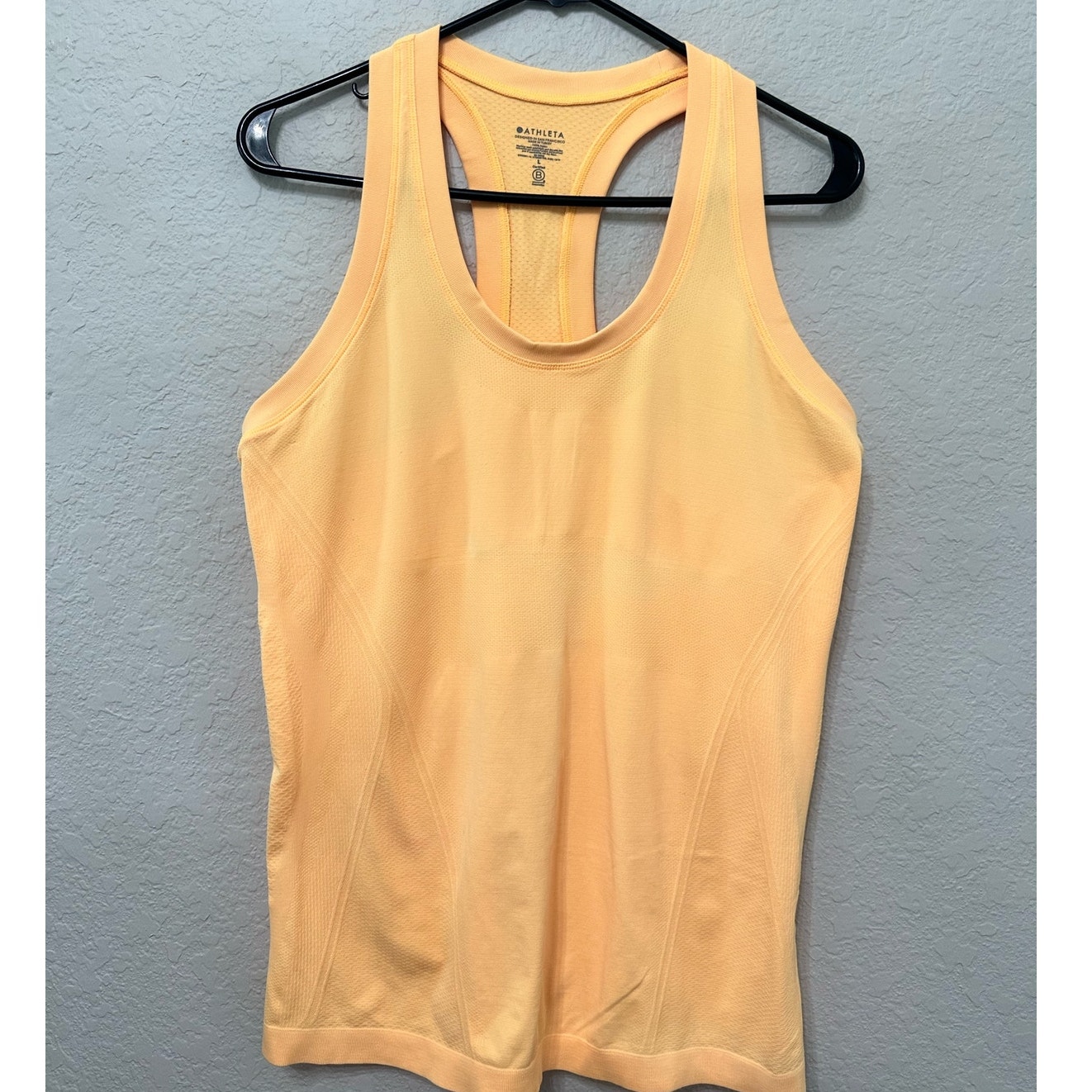 Athleta Renew Racerback Tank Womens Size Large EUC
