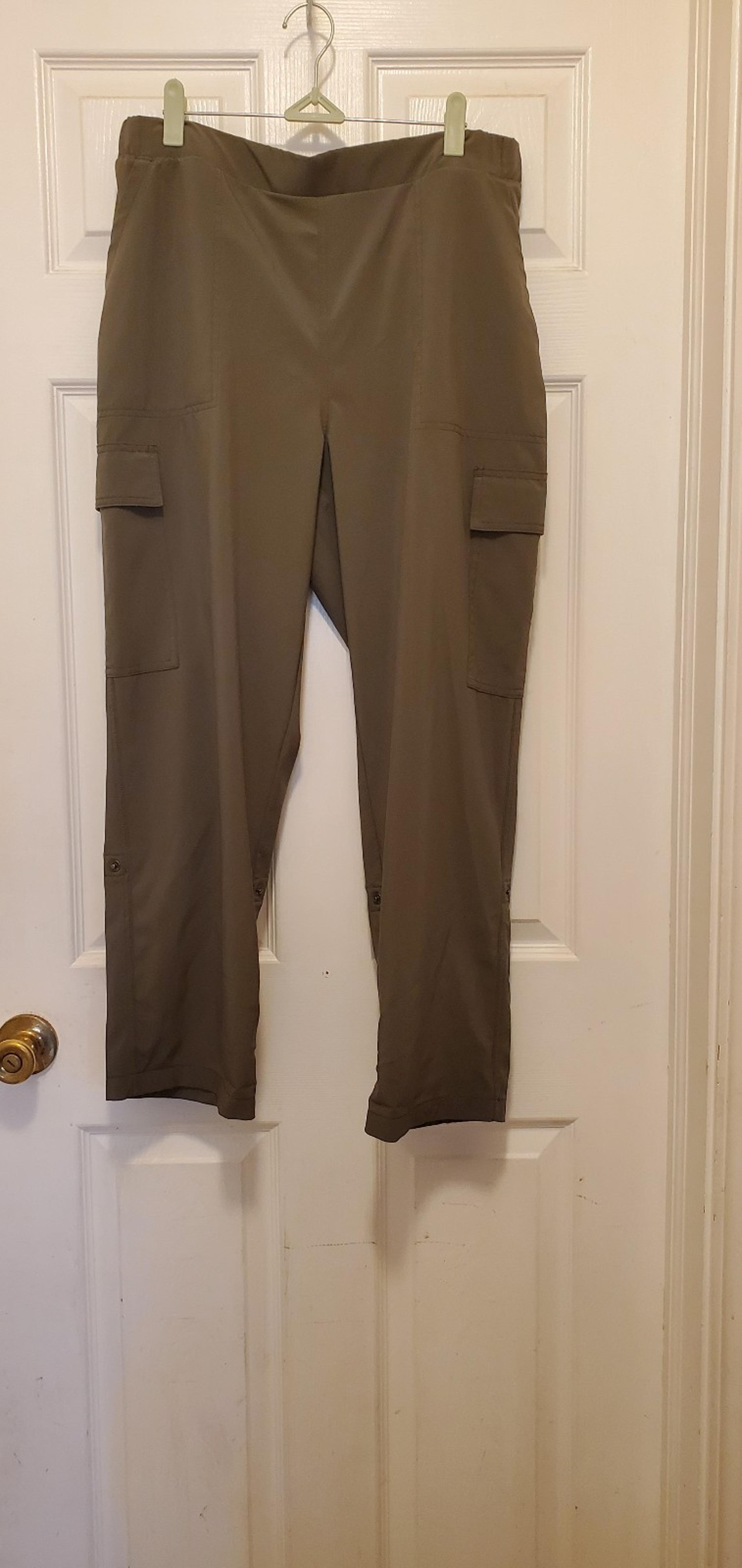 Land's End Cargo pants (Free Shipping)