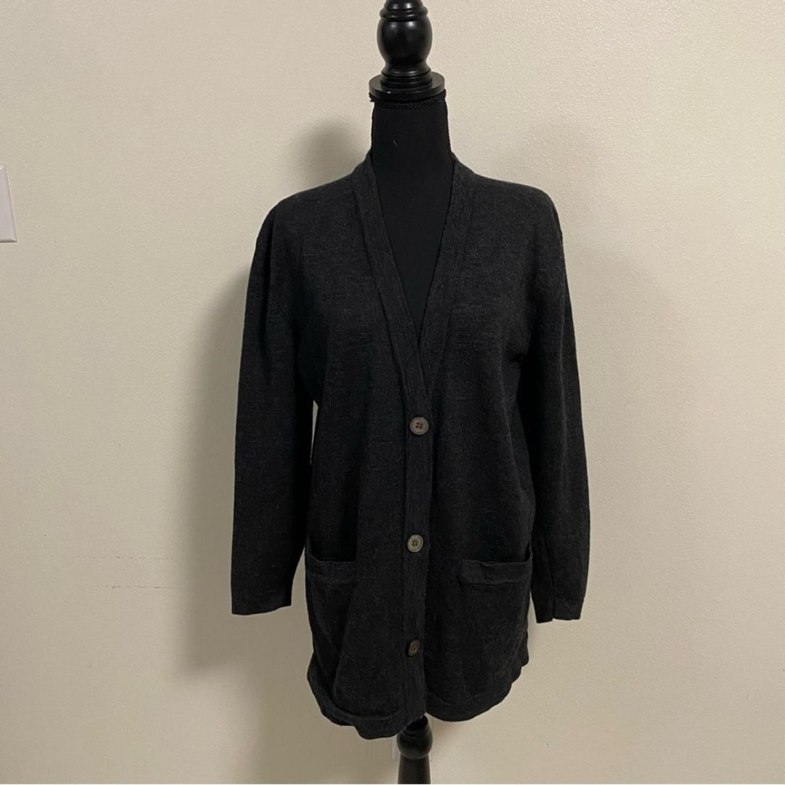 Lord & Taylor’s Cardigan Womens Size Medium Dark Gray 100% Merino Wool Button up