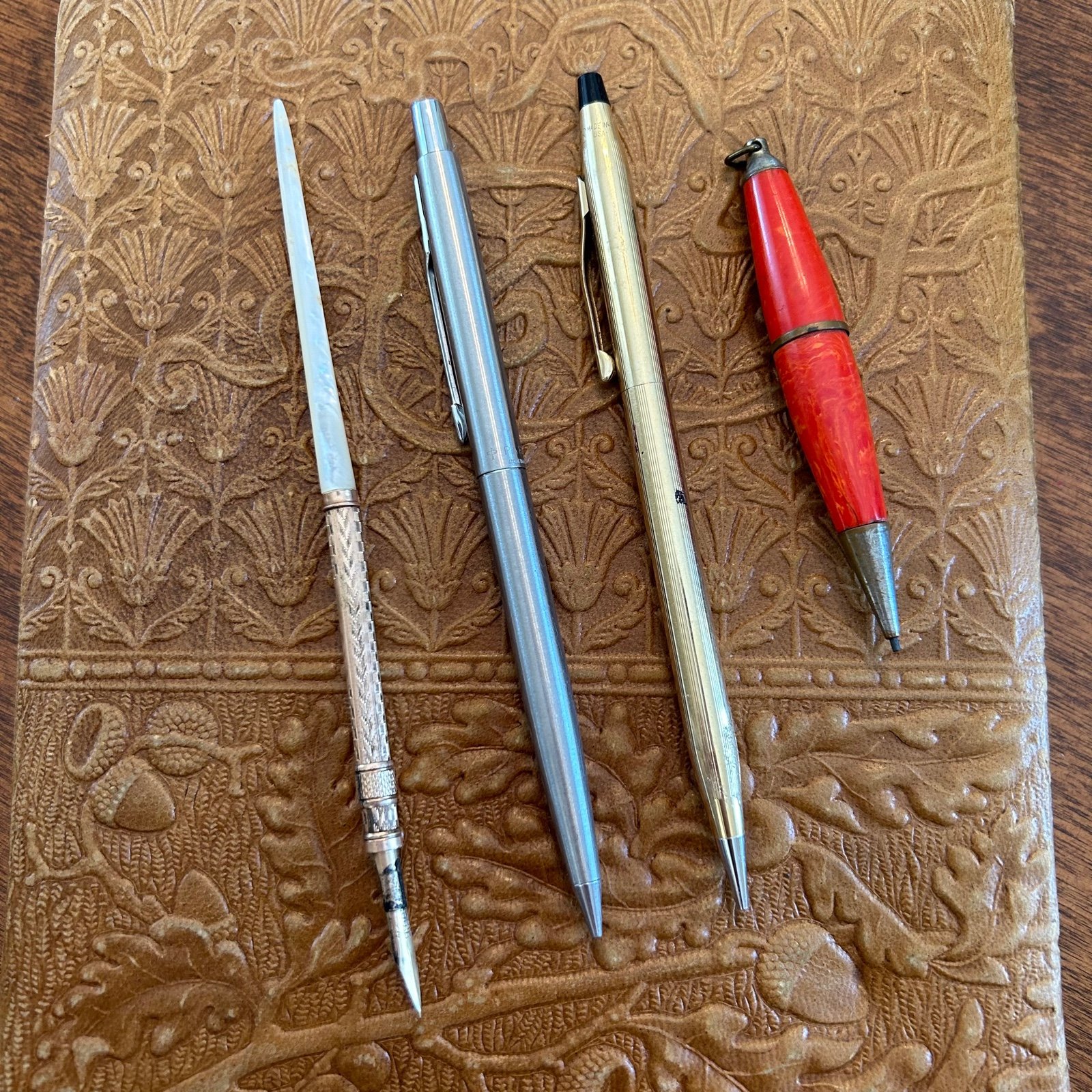 Estate lot quill pen, gold filled pencil etc