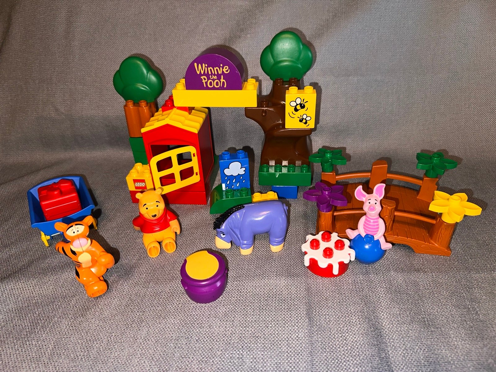 LEGO DUPLO Disney Winnie The Pooh Set 100 Hundred Acre Wood 35Pcs 4 Figs 1999