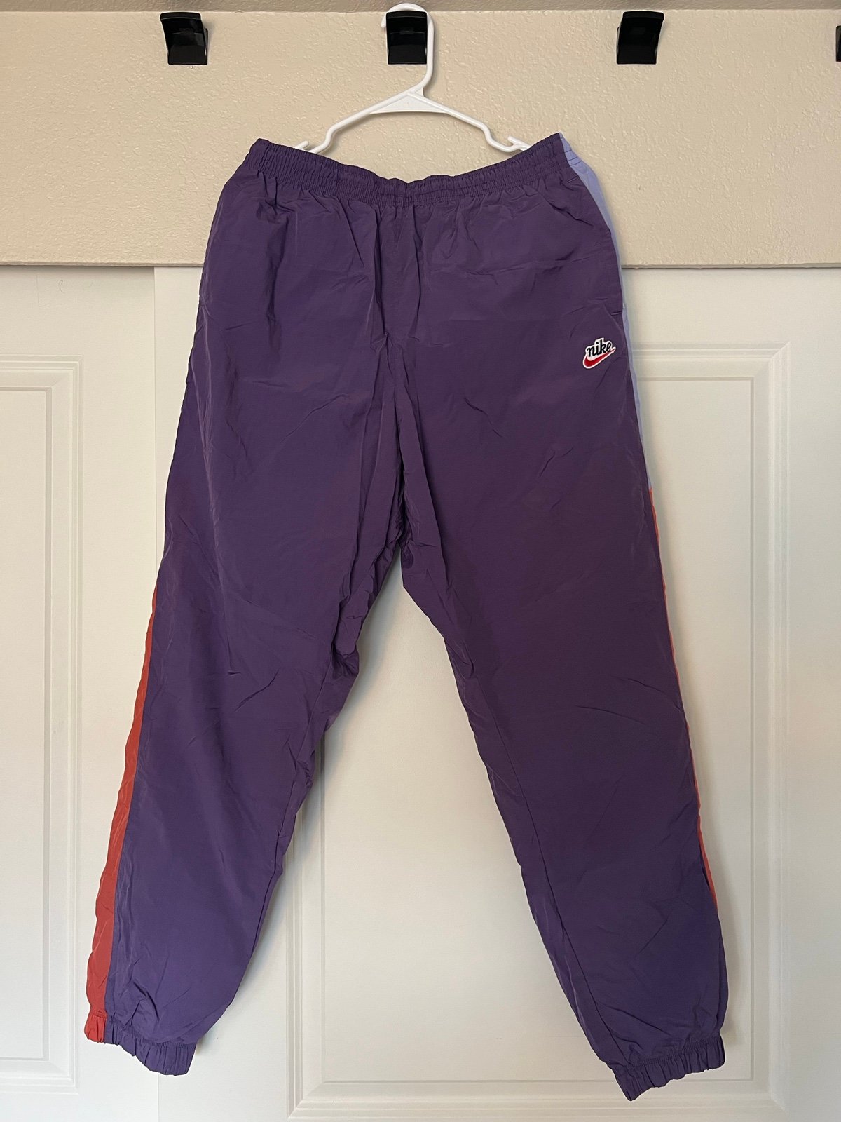 Nike wind breaker joggers