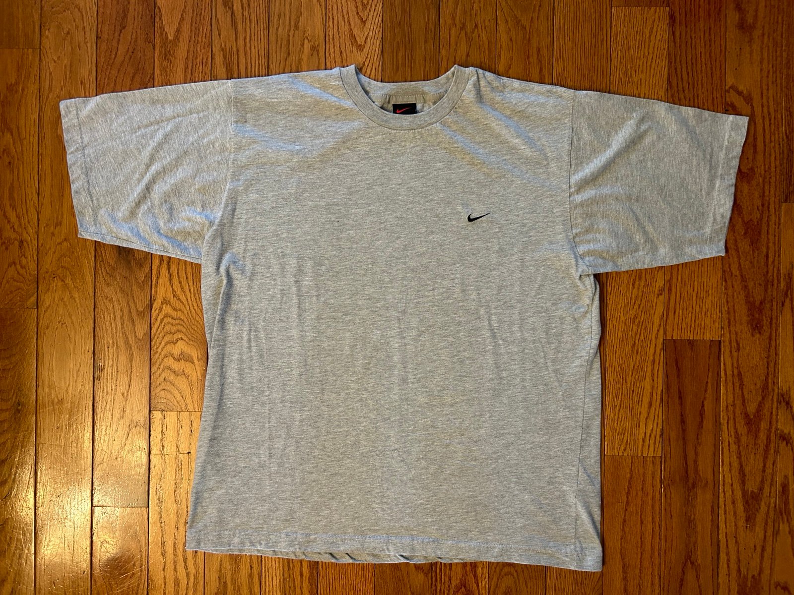 Nike Vintage Grey T-Shirt Size Large Black Tag