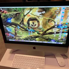 iMac (21.5-inch, Mid 2011) upgraded, great condition!