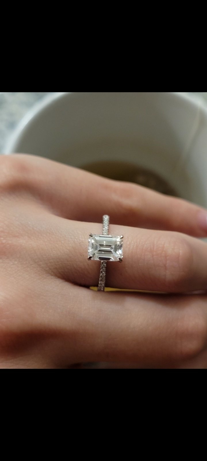 *SALE* 2CT Emerald cut Genuine moissanite SOLID white gold Engagement Ring SZ 7