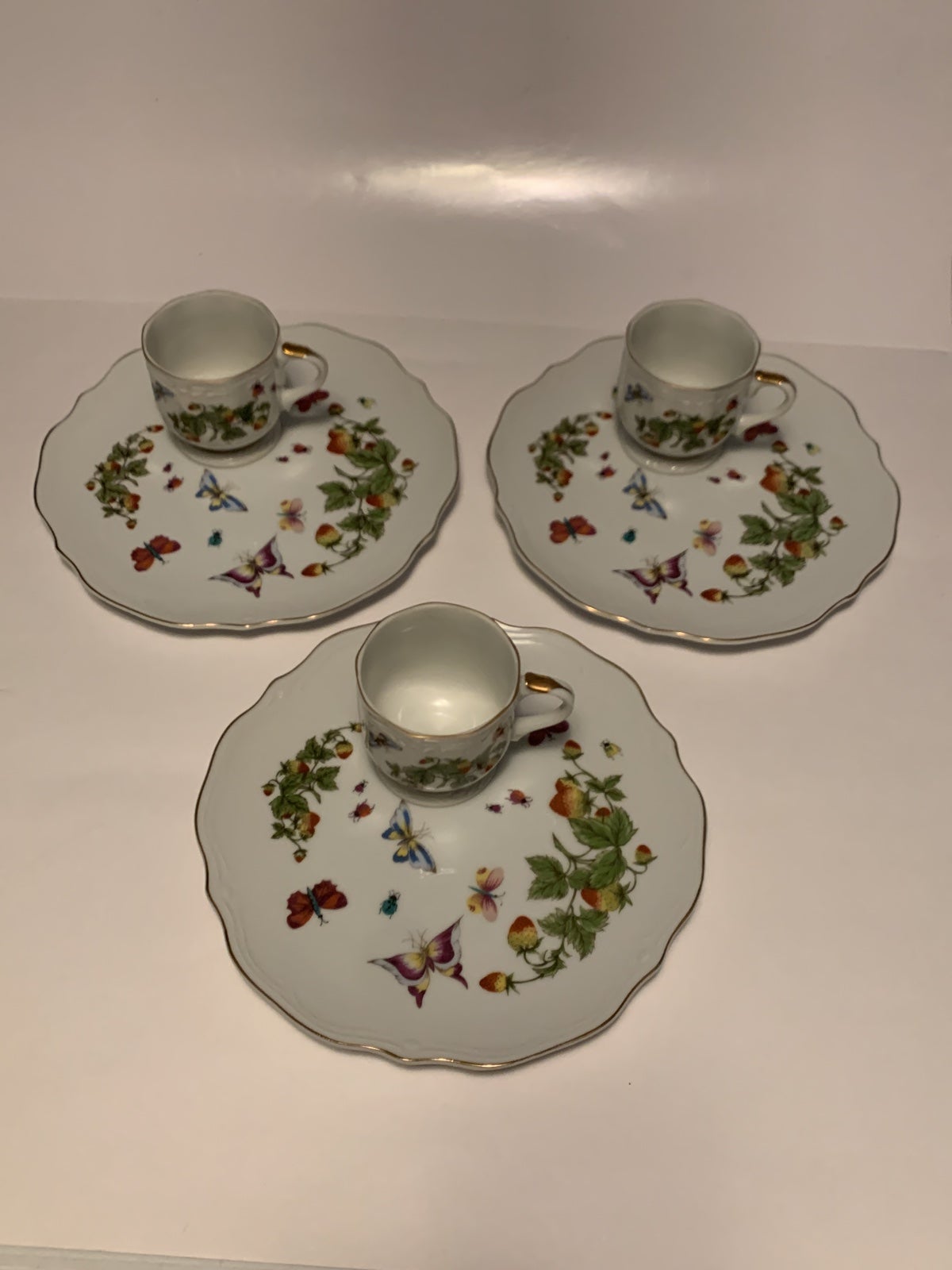 Set of Three Vintage Ardalt Lenwik China Spring Time Plates and Cups
