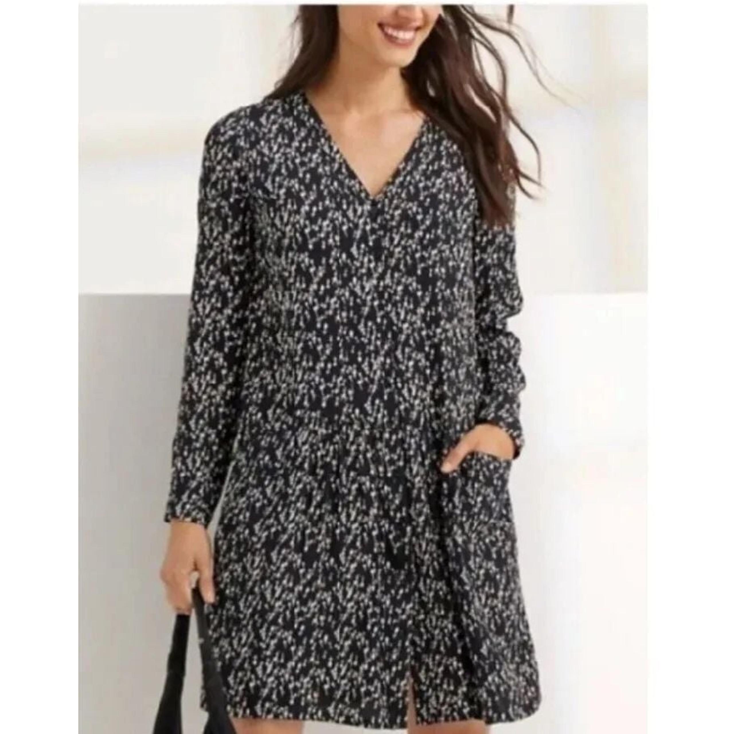 Garnet Hill Long Sleeve V-Neck Drop Waist Pleated Dress Black/White Floral Sz 12