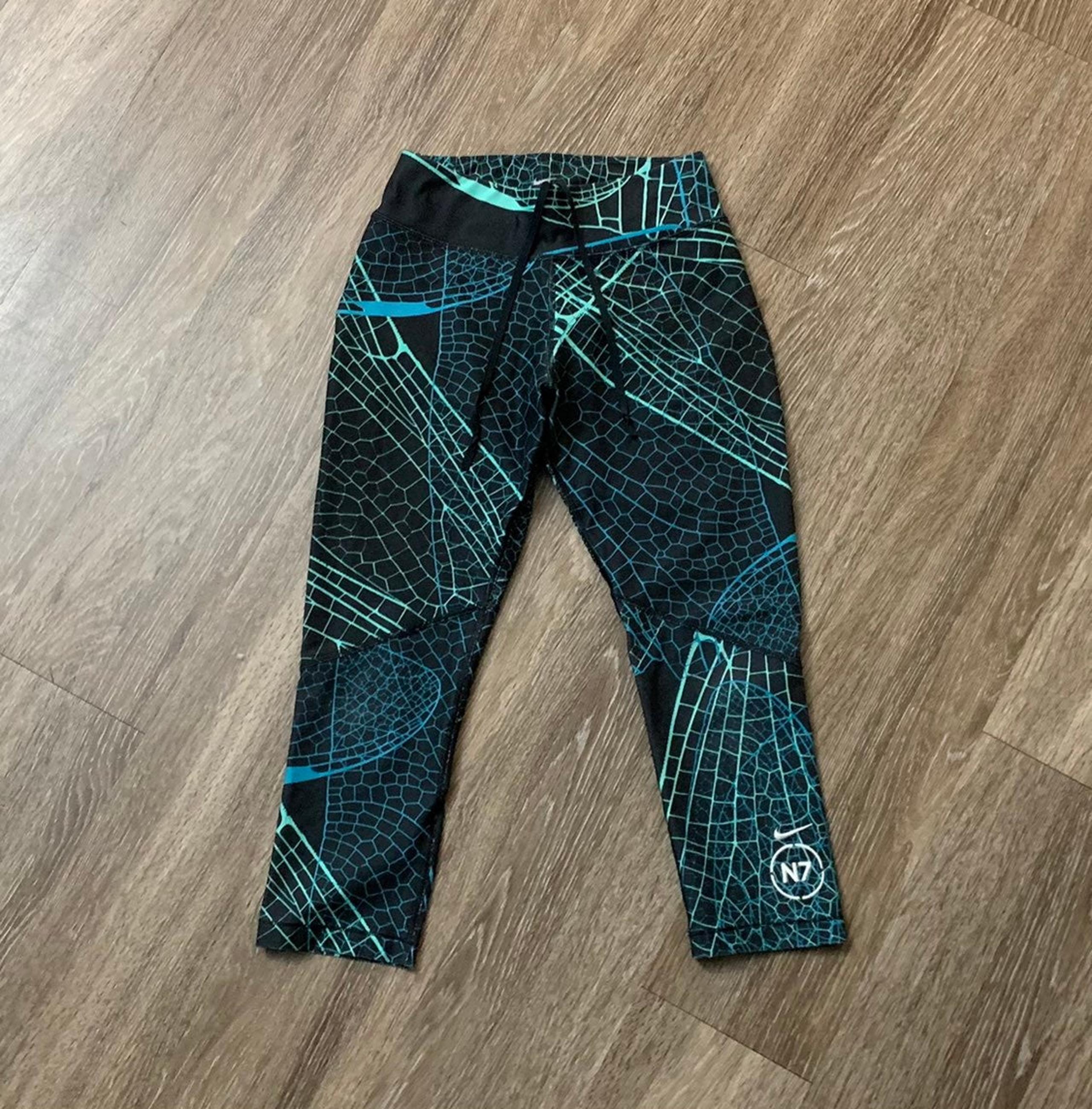 Nike XS Sportswear N7 Allover Printed Running Tights
