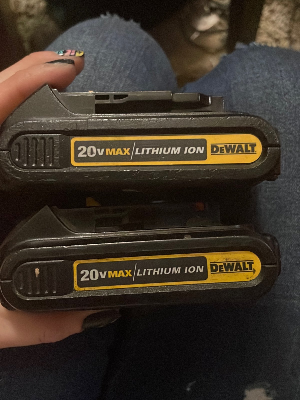 Dewalt dcb203 batteries