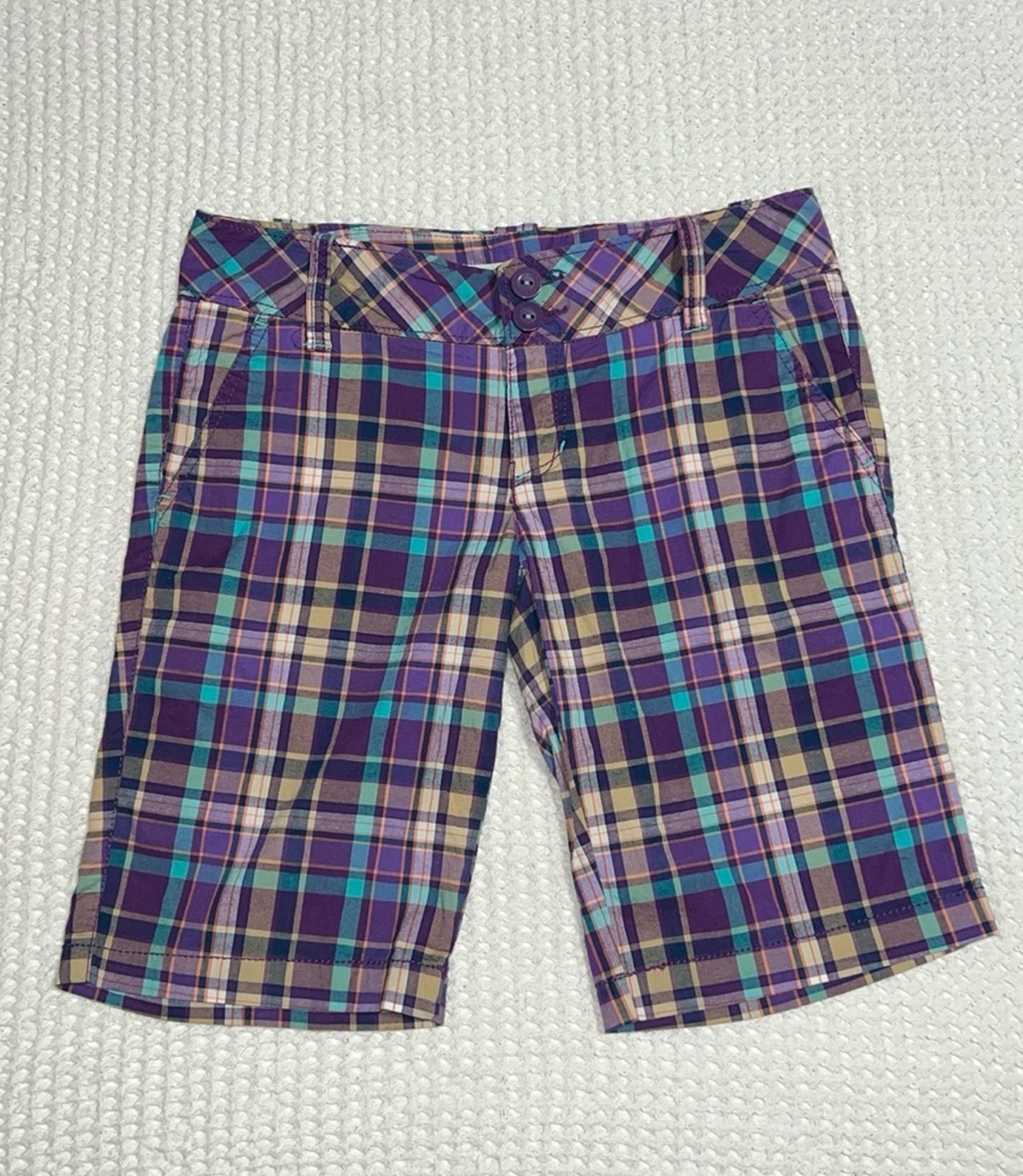 Aeropostale Women’s Purple Plaid Skater Surf Golf Bermuda Shorts
