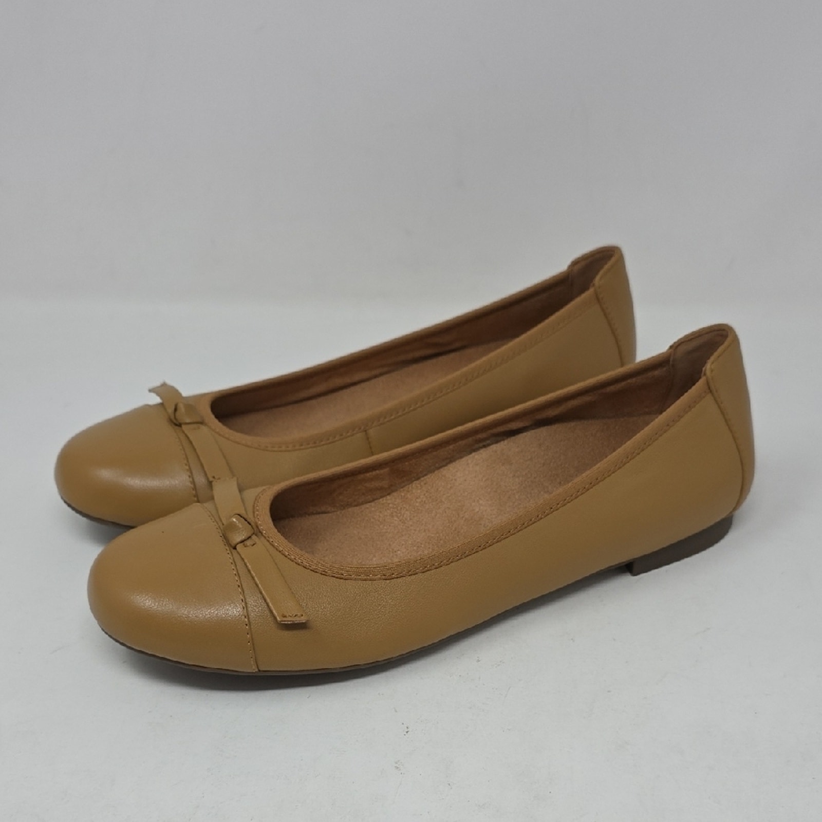 Vionic Amorie Women's Tan Ballet Flats Size 11