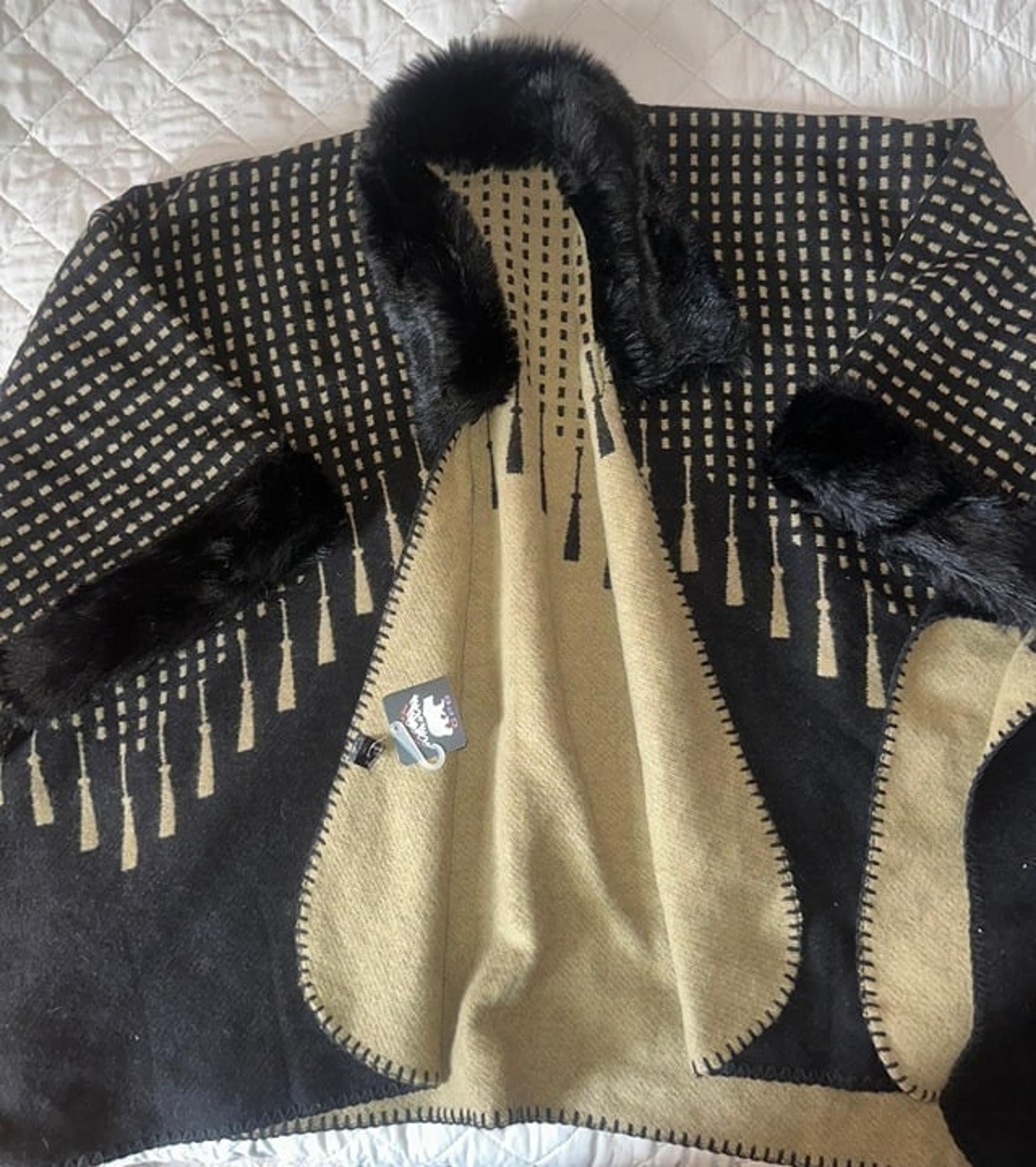 C.P.B. California Polar Bear Poncho womens NWT boutique
