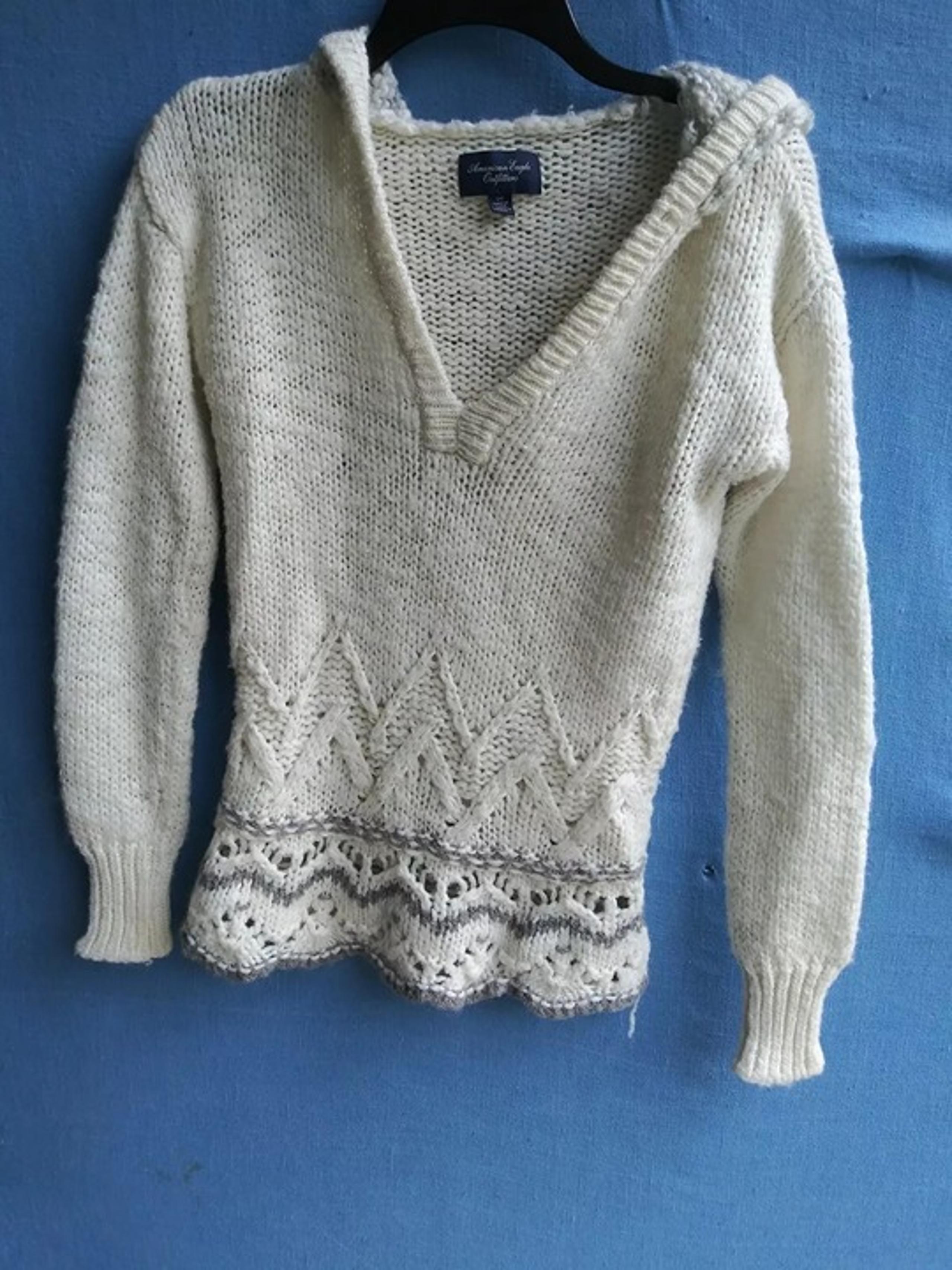 American Eagle Women's Size S Hooded Knit Sweater C2