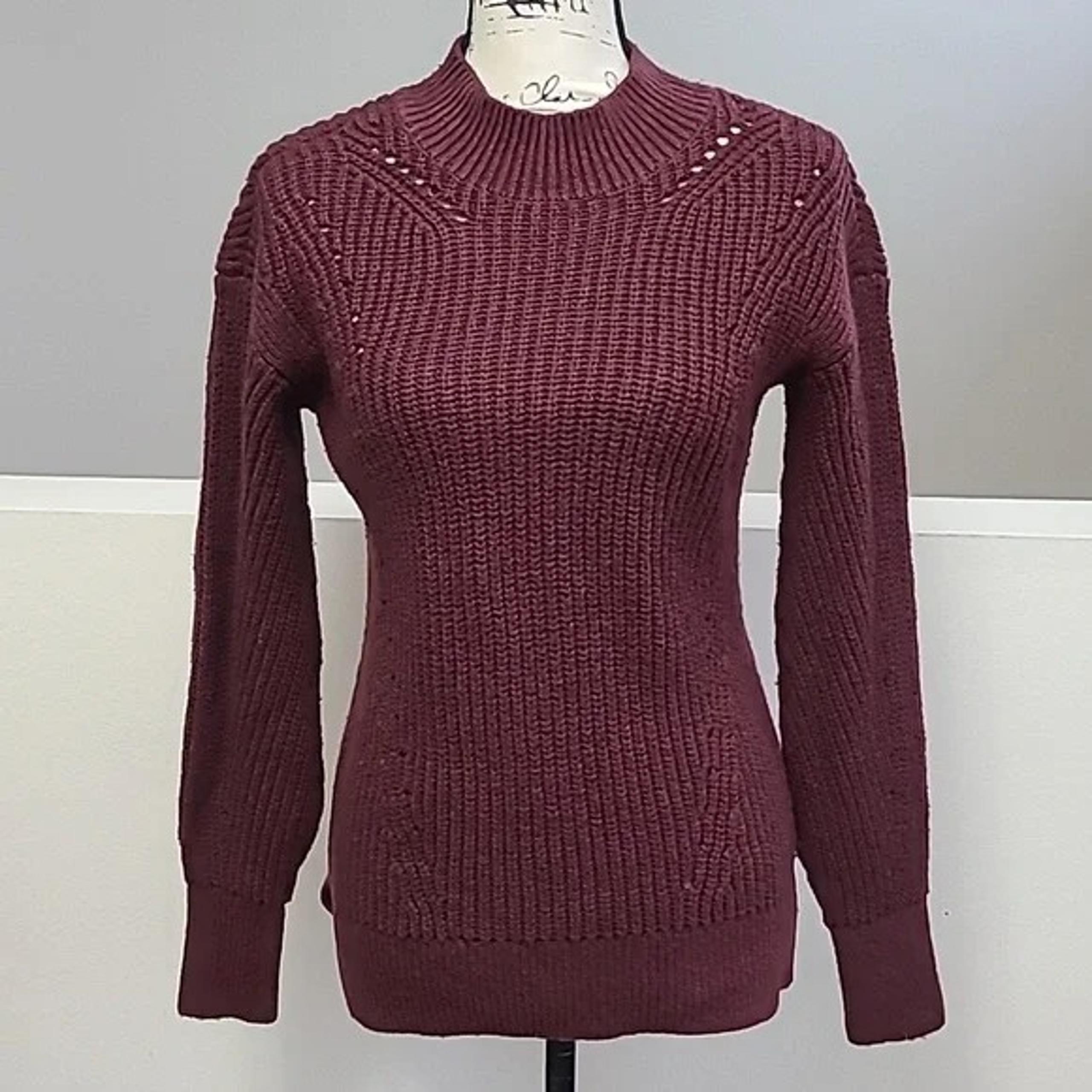 Abercrombie & Fitch chunky knit burgundy pullover mock neck sweater