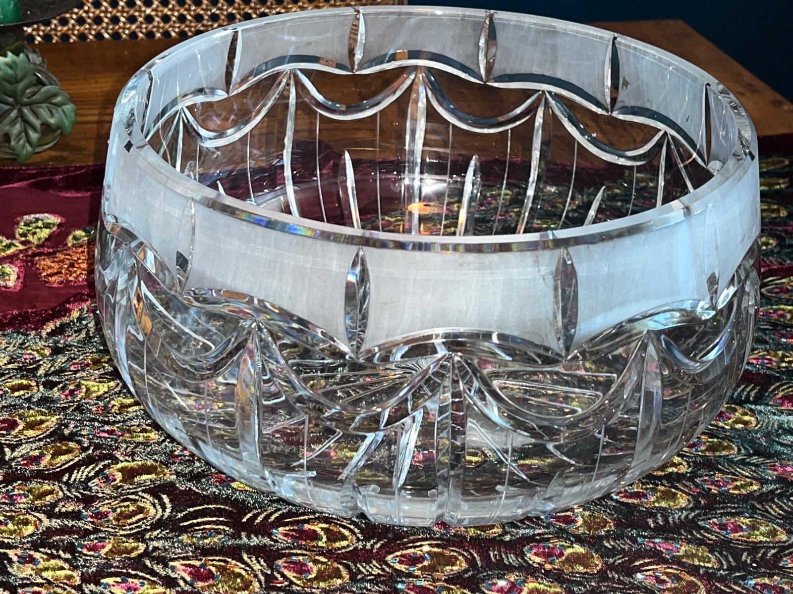 Astoria Grands 2021-22 Javon hand cut Crystal large bowl sold out on wayfair